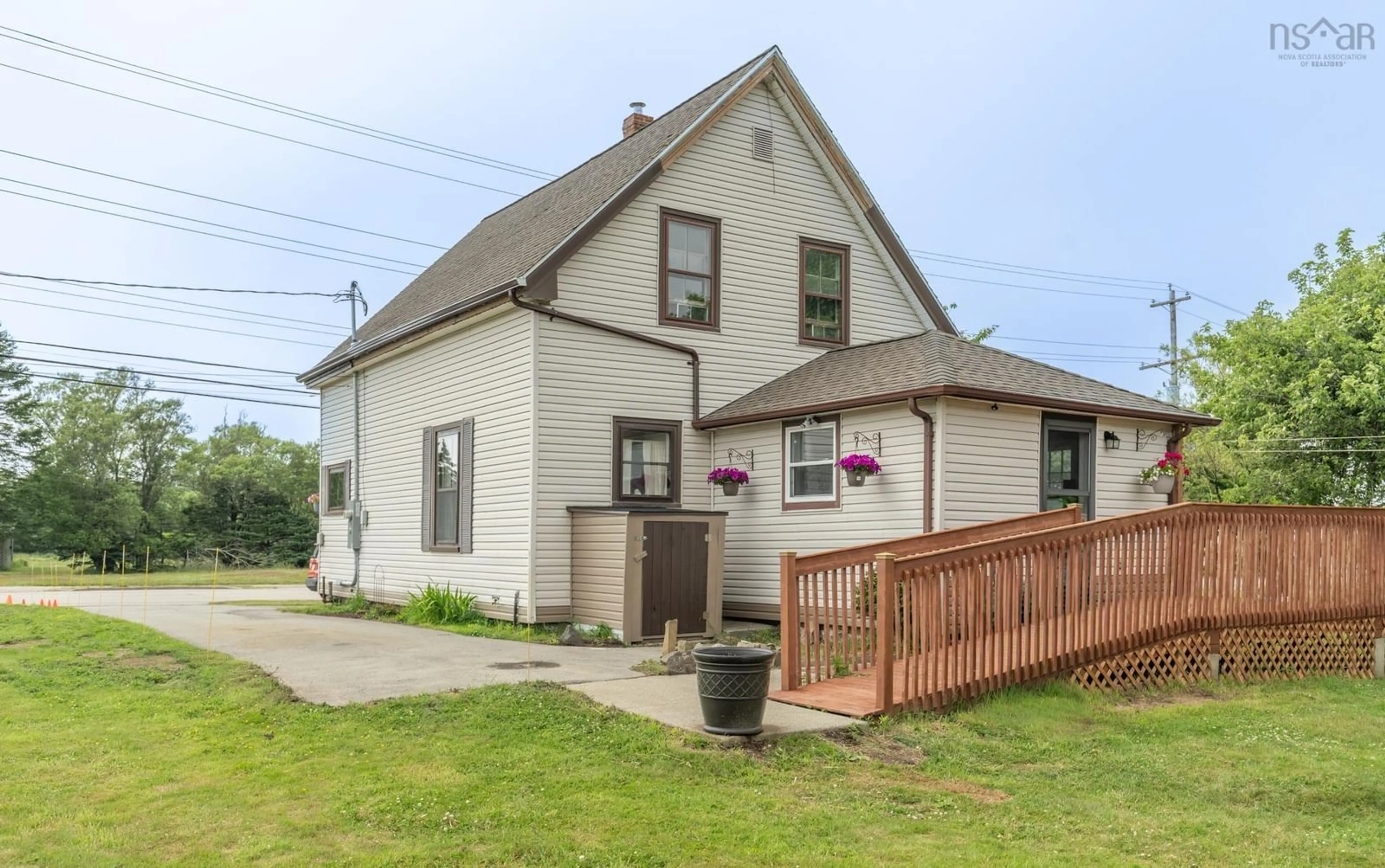 Unknown for 233 Pleasant St, Yarmouth Nova Scotia B5A 2K2