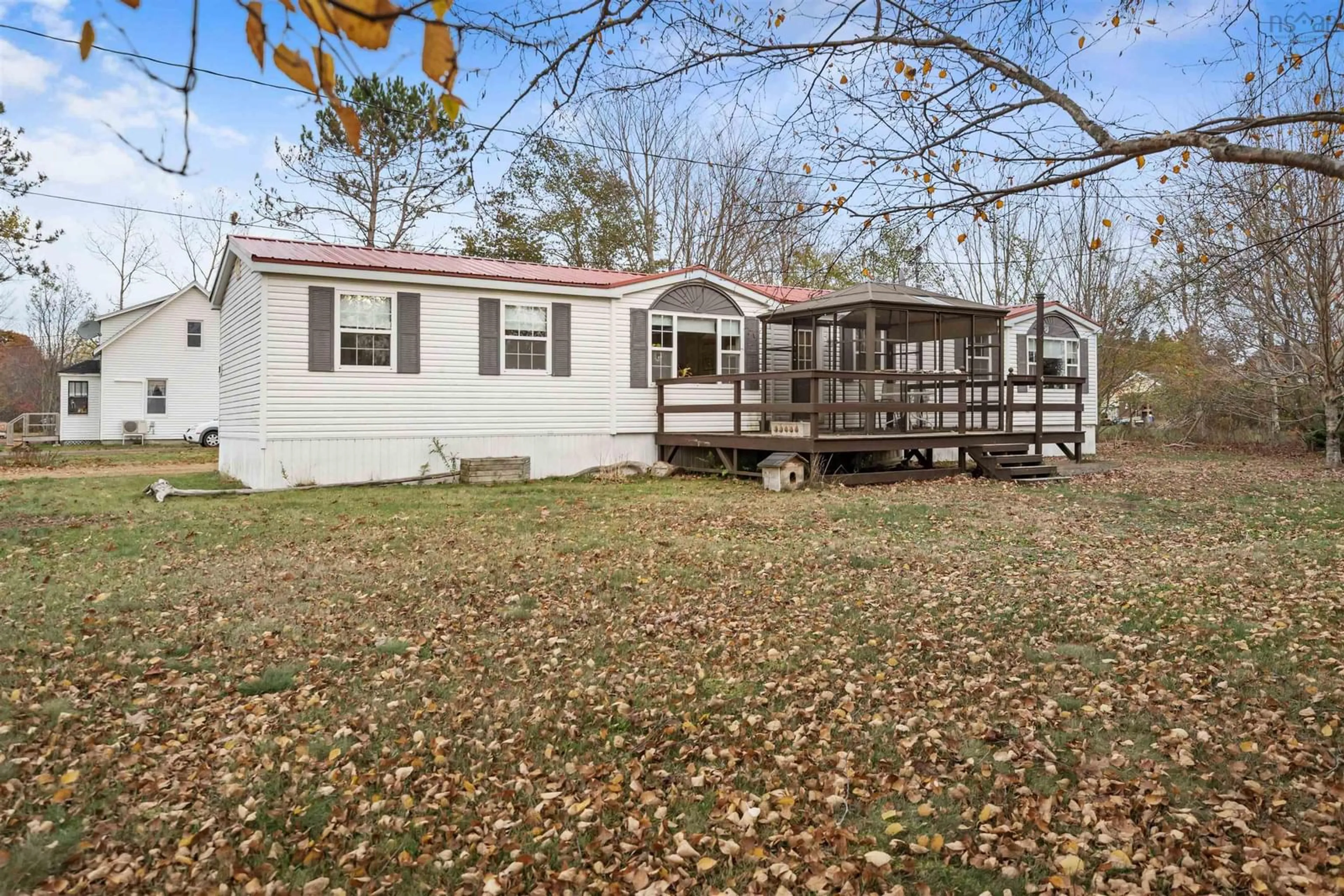 Home with vinyl exterior material, unknown for 24 Eddy St, Parrsboro Nova Scotia B0M 0B3