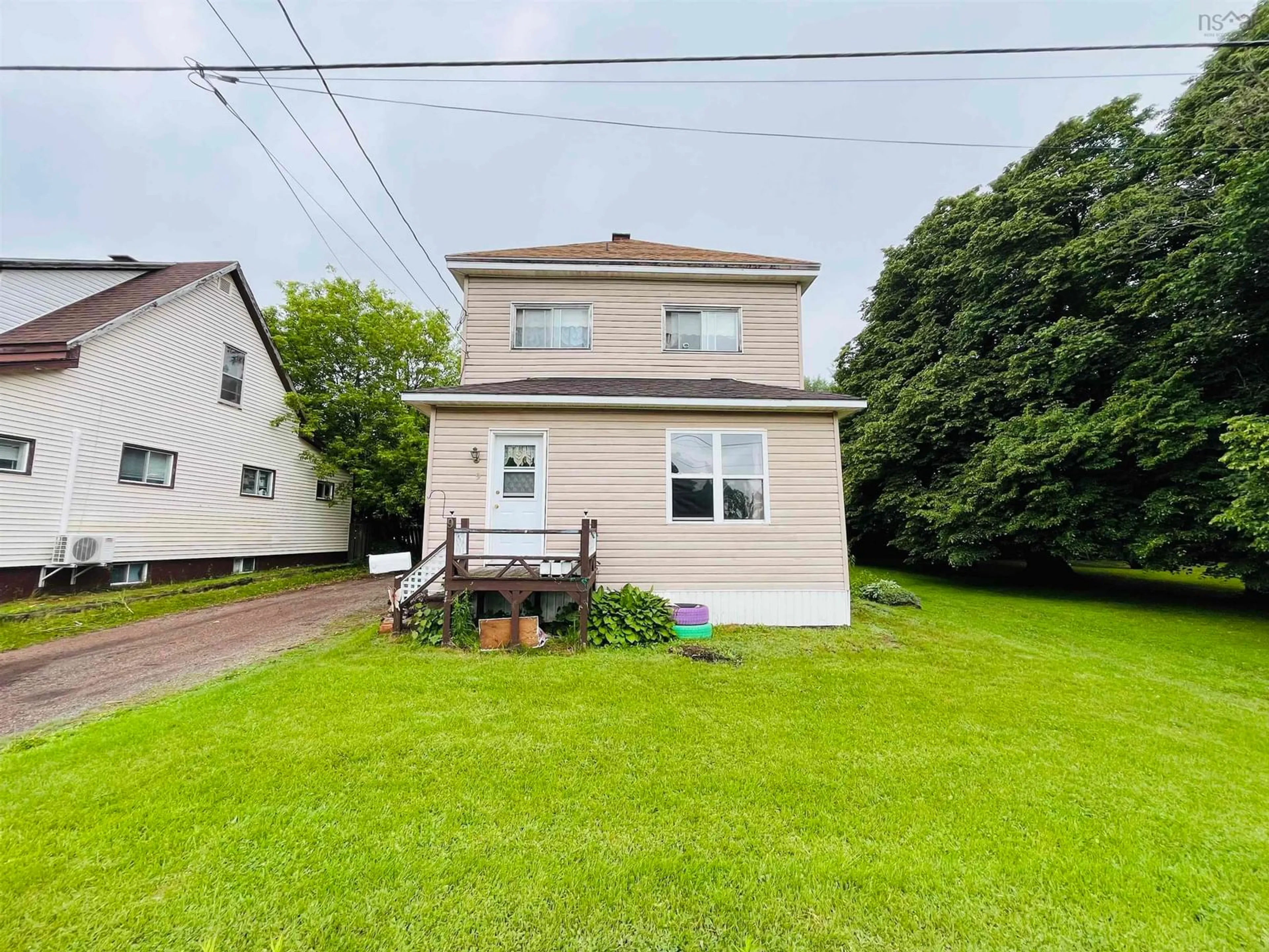 Unknown for 9 Dundonald St, Amherst Nova Scotia B4H 1G8