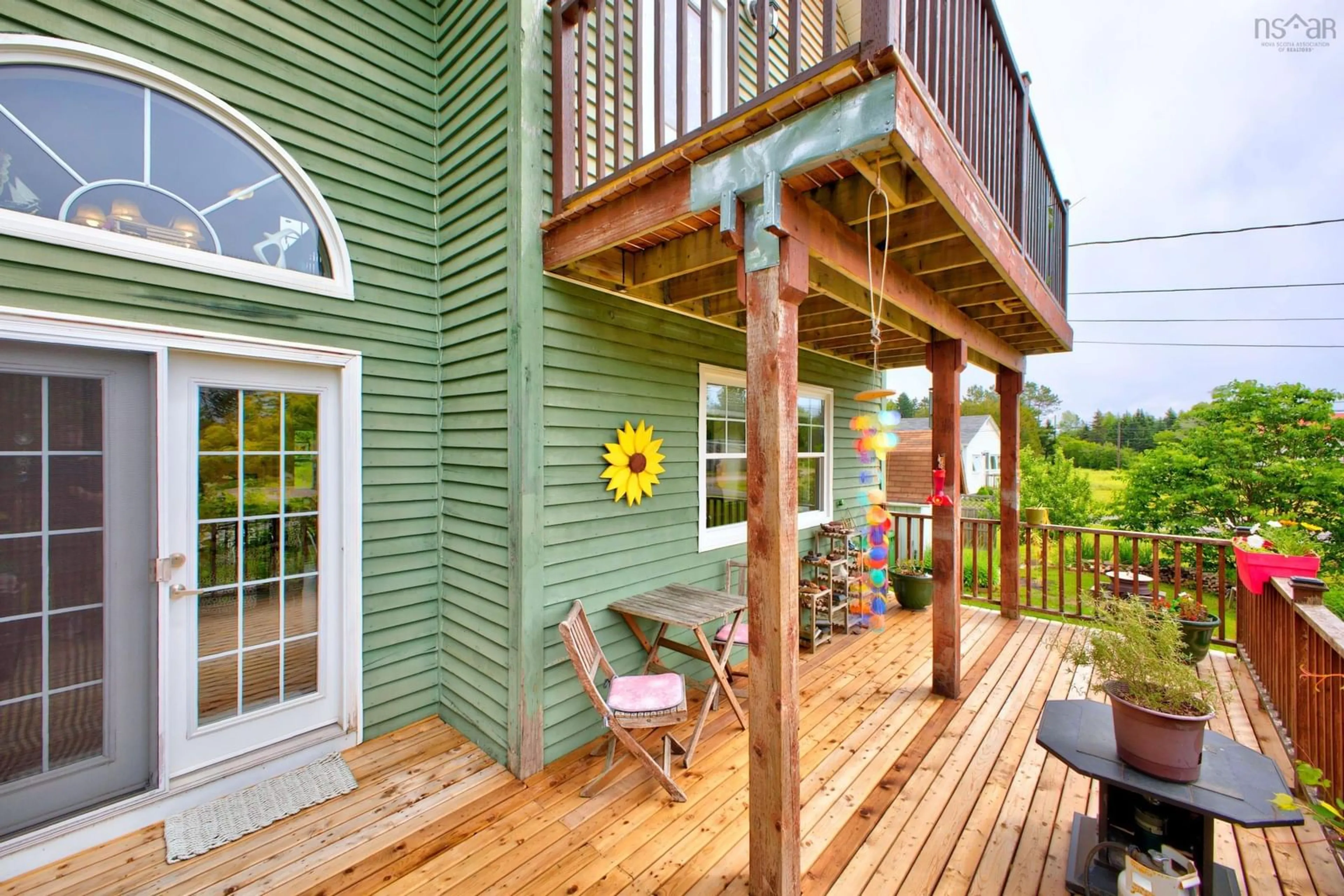 Patio, street for 1123 Highway 2, Five Islands Nova Scotia B0M 1K0