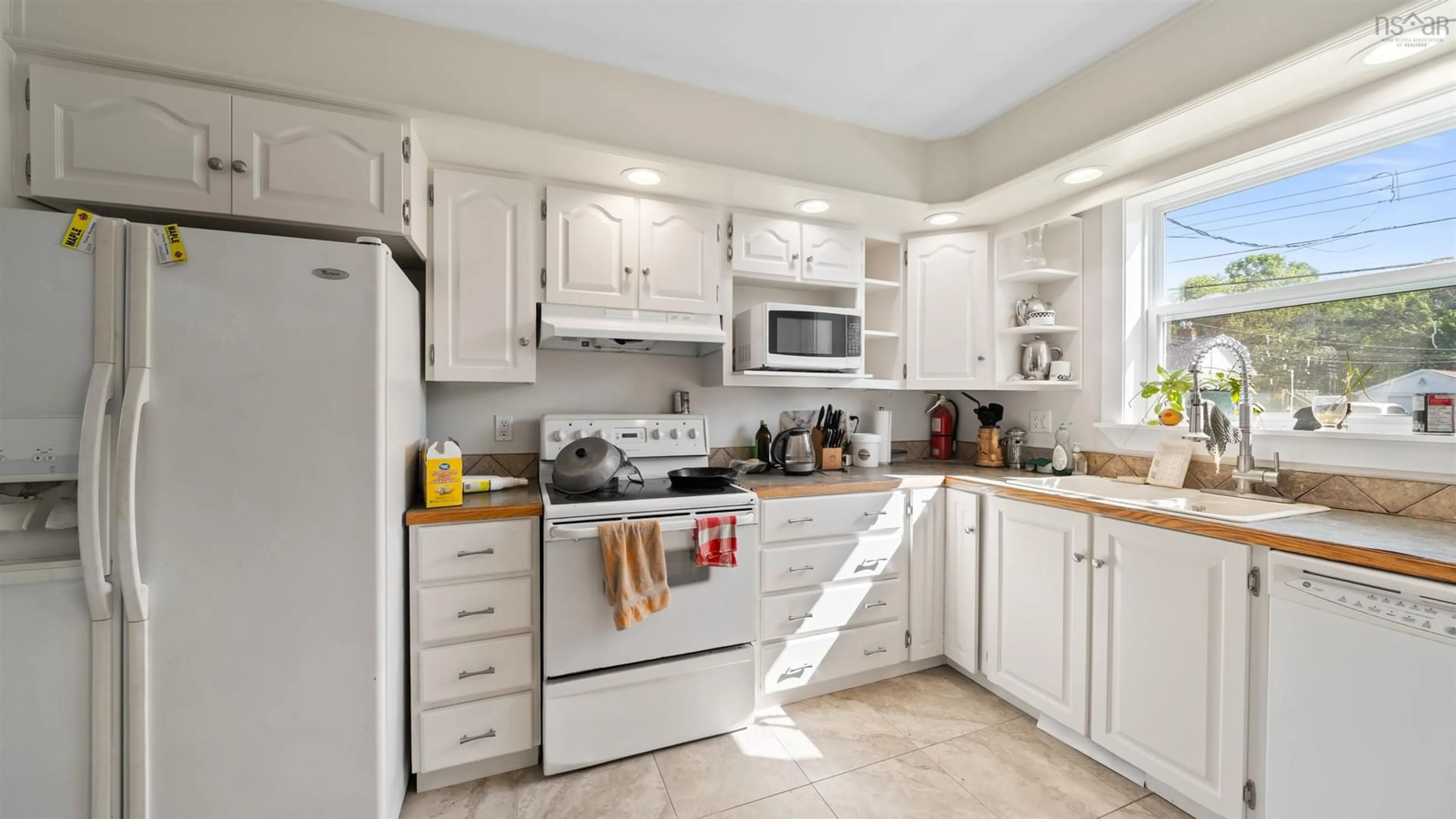 Standard kitchen, ceramic/tile floor for 10 Fader St, Dartmouth Nova Scotia B2X 1P3