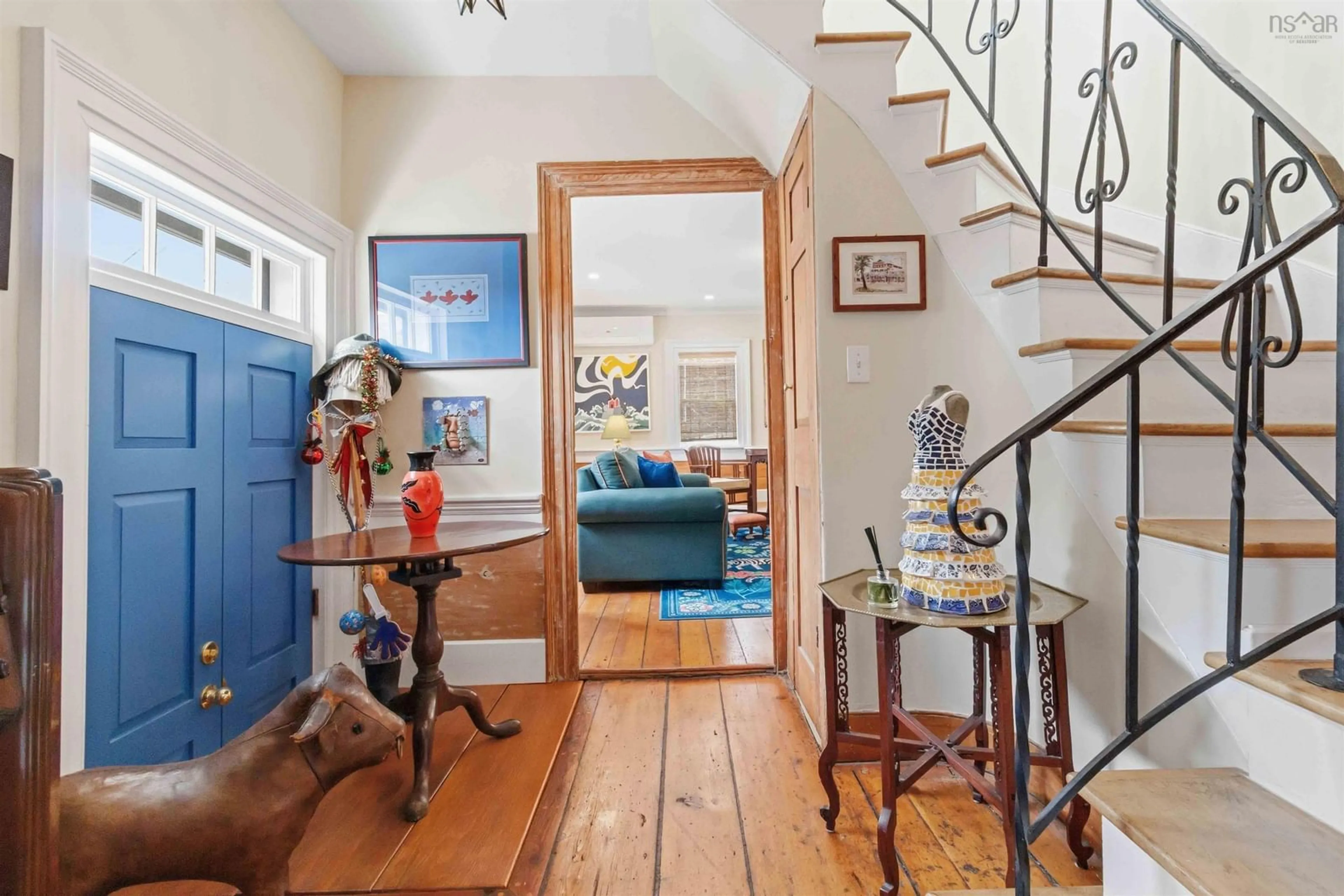 Indoor entryway for 137 Pelham St, Lunenburg Nova Scotia B0J 2C0