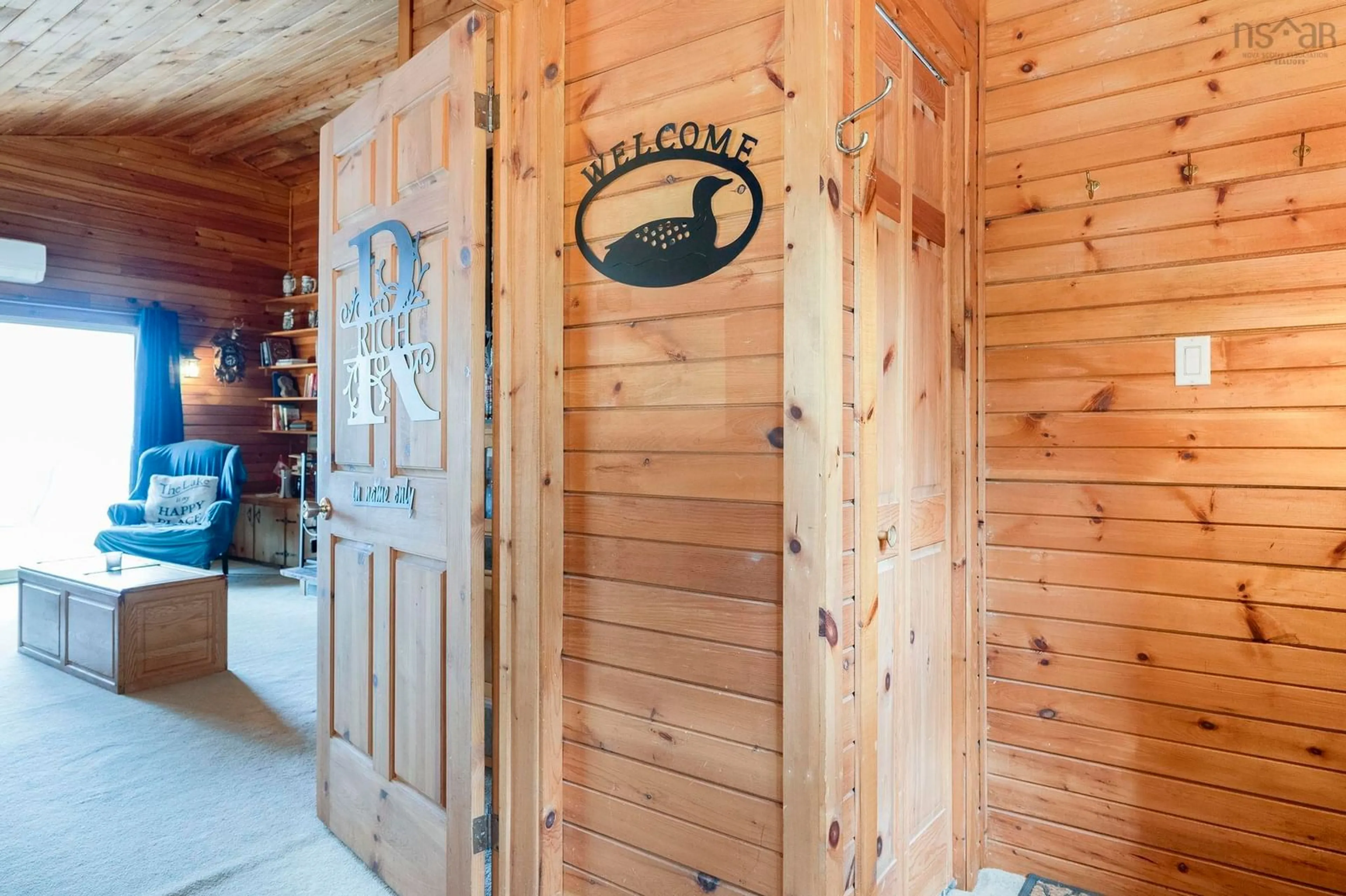 Indoor entryway for 12439 Peskawa Close St, Kempt Nova Scotia B0T 1B0