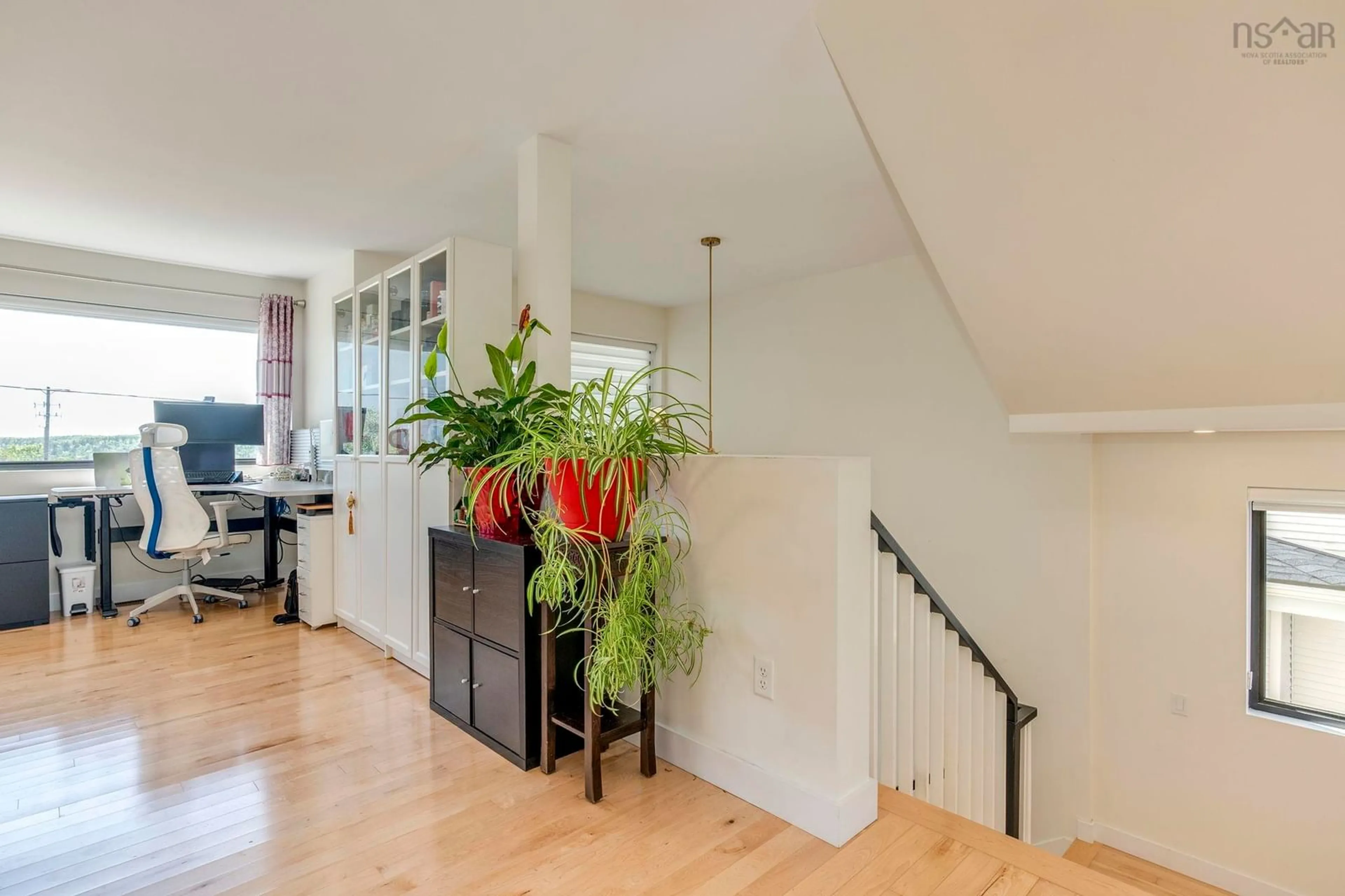 Indoor entryway for 233 Transom Dr, Halifax Nova Scotia B3M 0L7