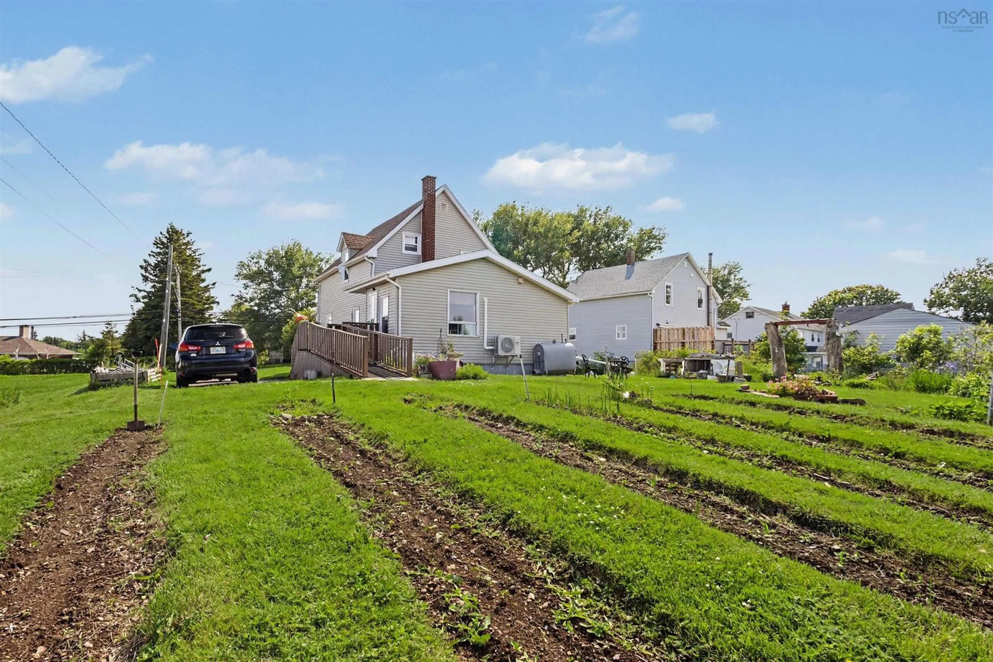A pic from outside/outdoor area/front of a property/back of a property/a pic from drone, street for 383 Kings Rd, Dominion Nova Scotia B1G 1G9