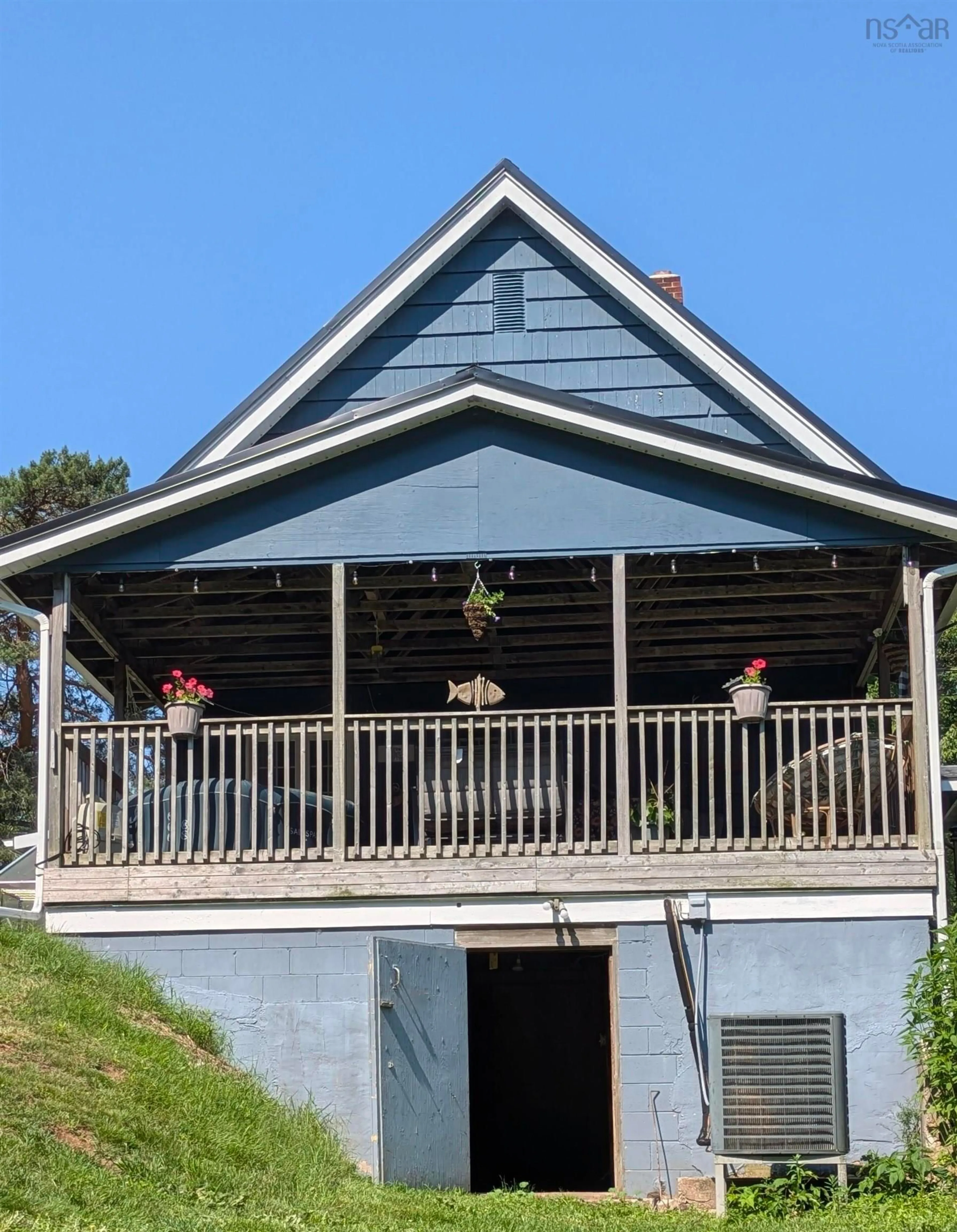 Home with vinyl exterior material, building for 8178 Nova Scotia Trunk 8, South Brookfield Nova Scotia B0T 1X0