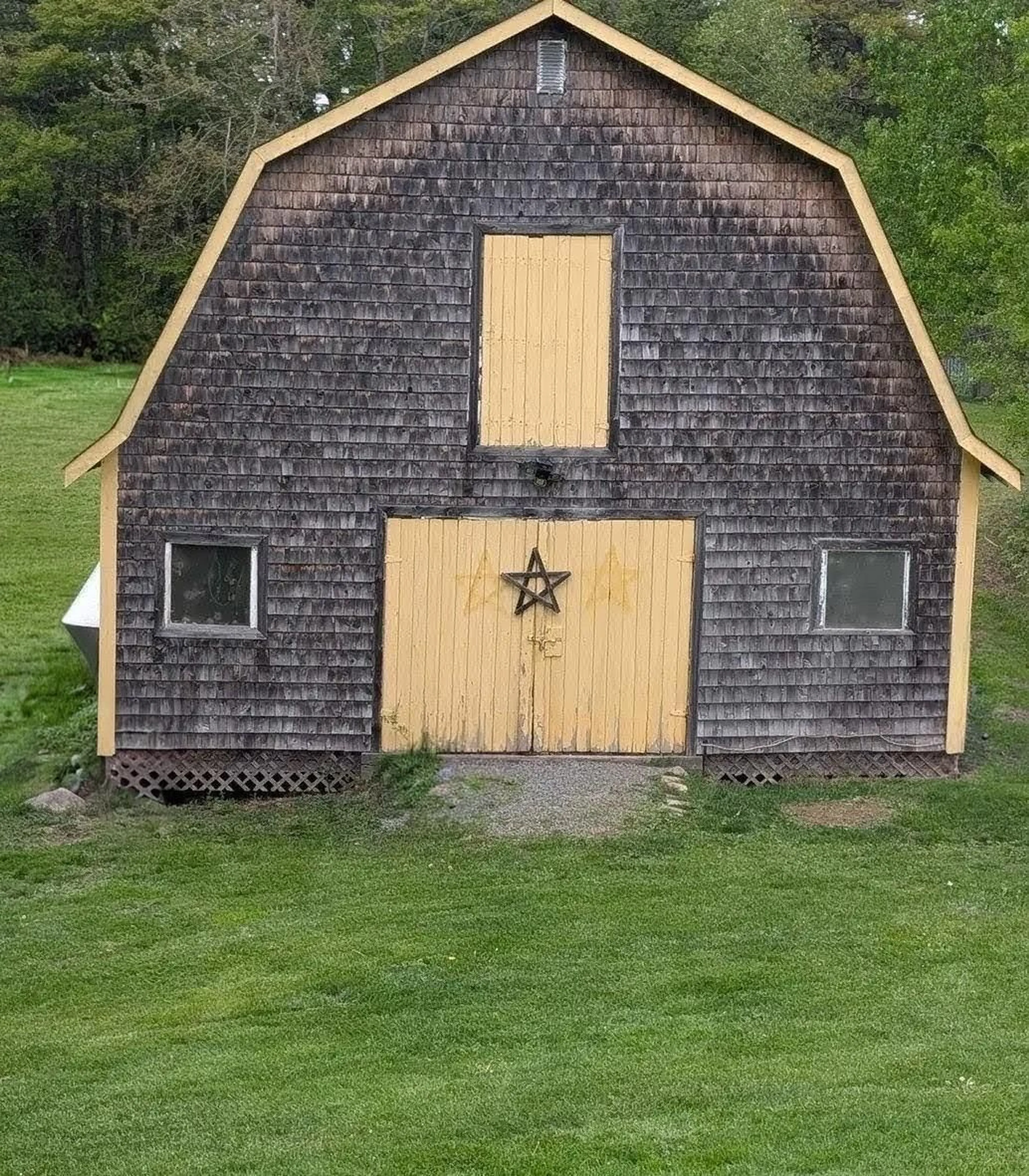 Shed for 8178 Nova Scotia Trunk 8, South Brookfield Nova Scotia B0T 1X0