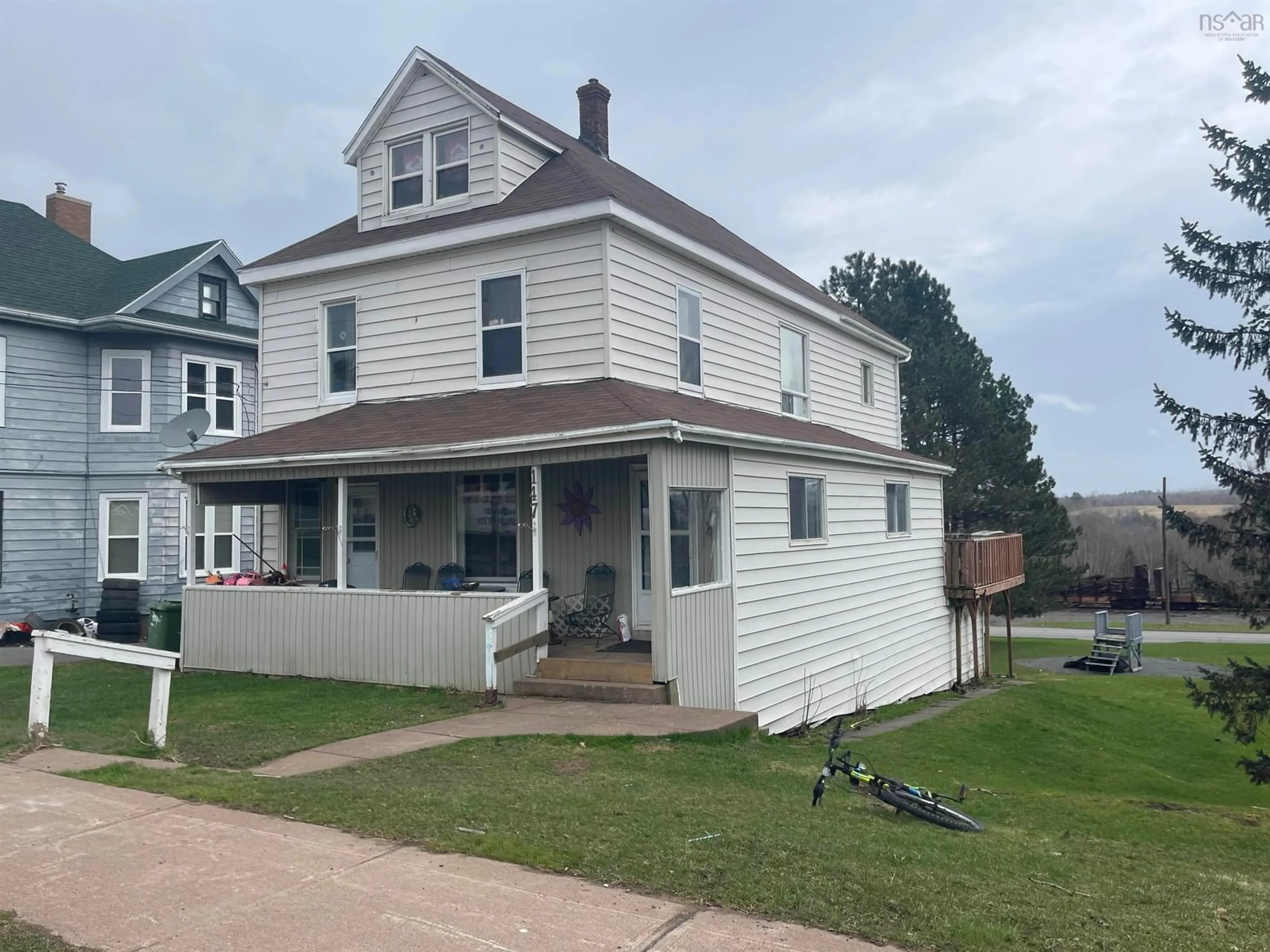 Home with vinyl exterior material, building for 147 Mackay St, Stellarton Nova Scotia B0K 1S0