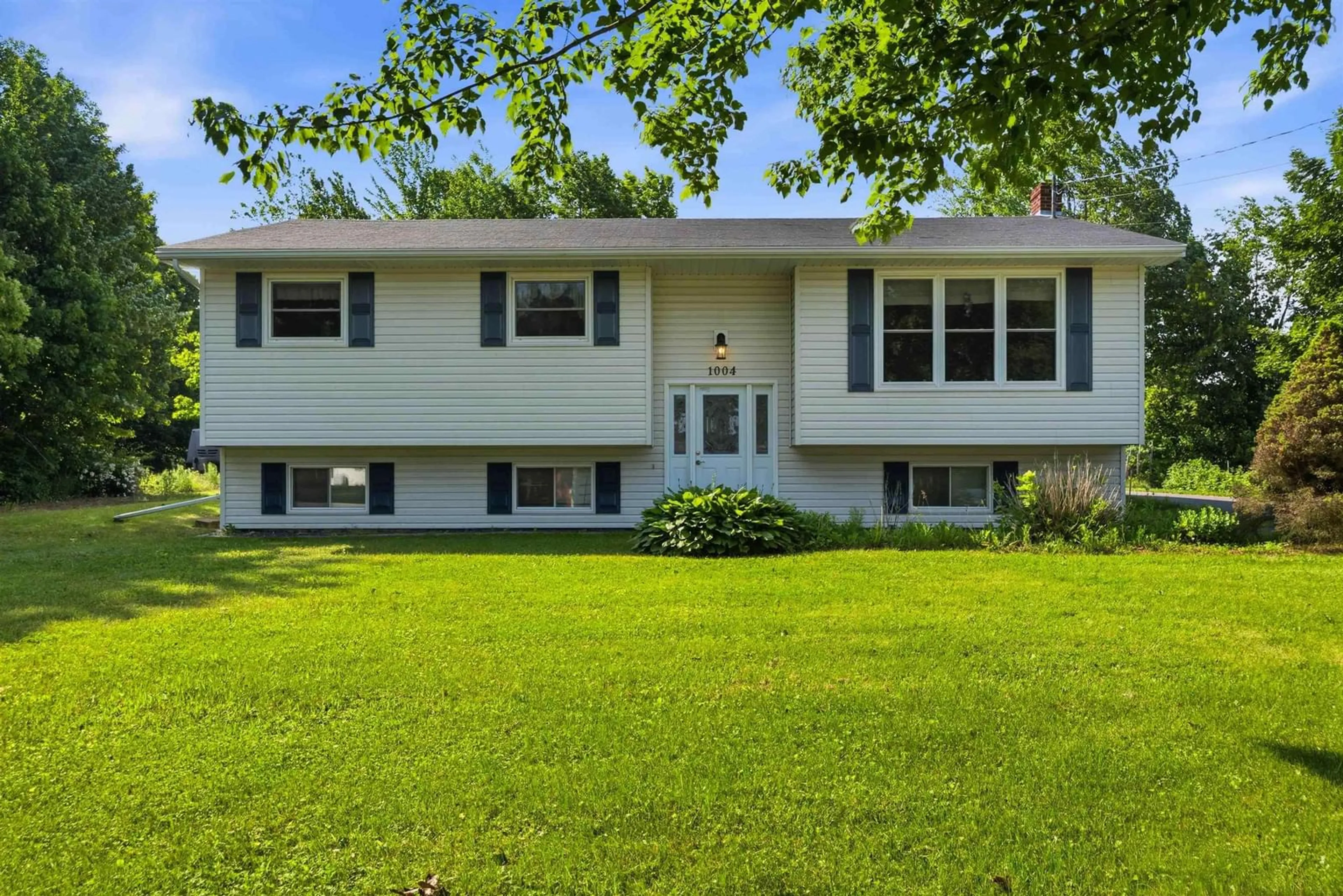 Home with vinyl exterior material, water/lake/river/ocean view for 1004 Lydiard Rd, Centreville Nova Scotia B0P 1J0
