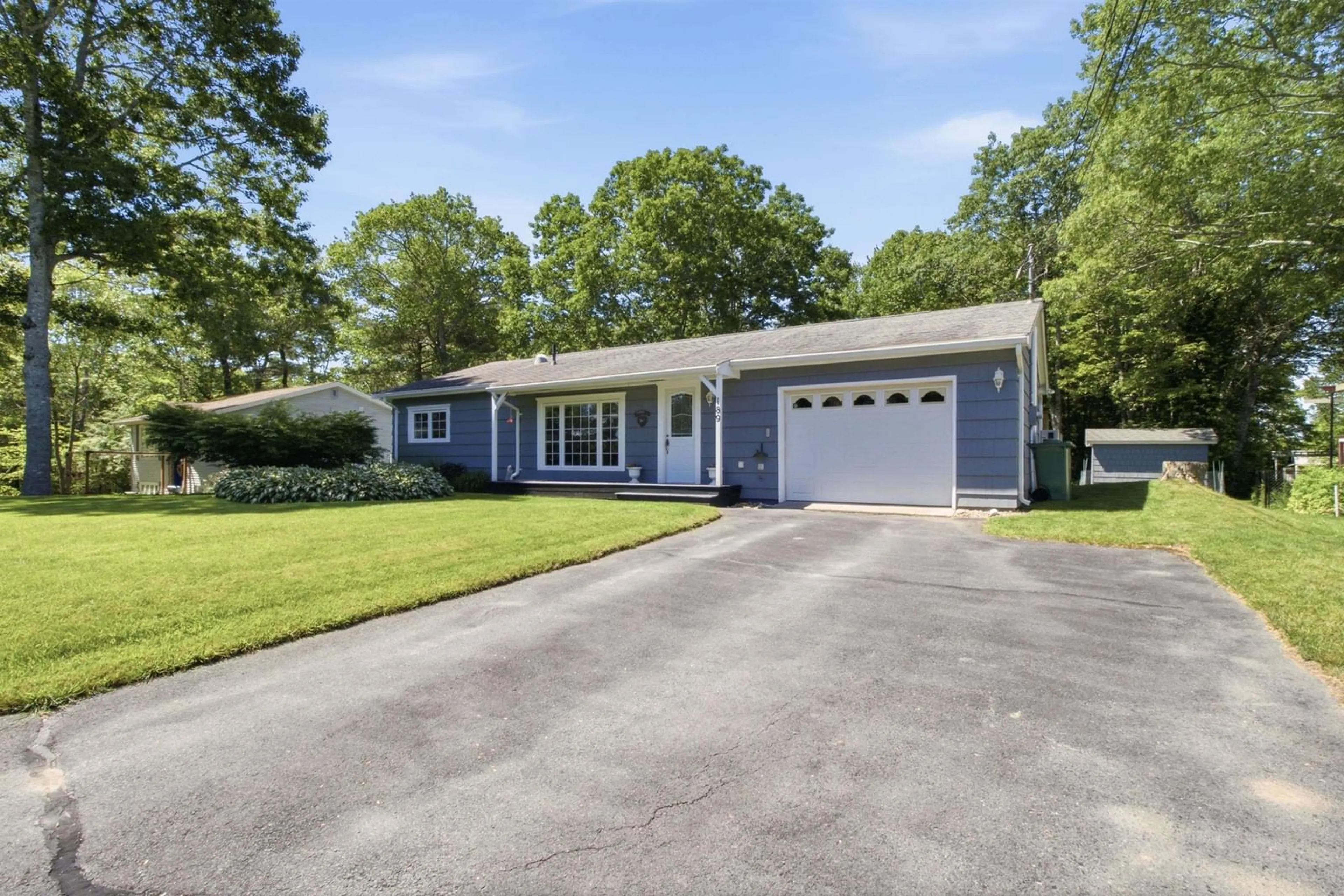 Home with vinyl exterior material, street for 189 Lakeview Rd, Lakeview Nova Scotia B4C 4C8
