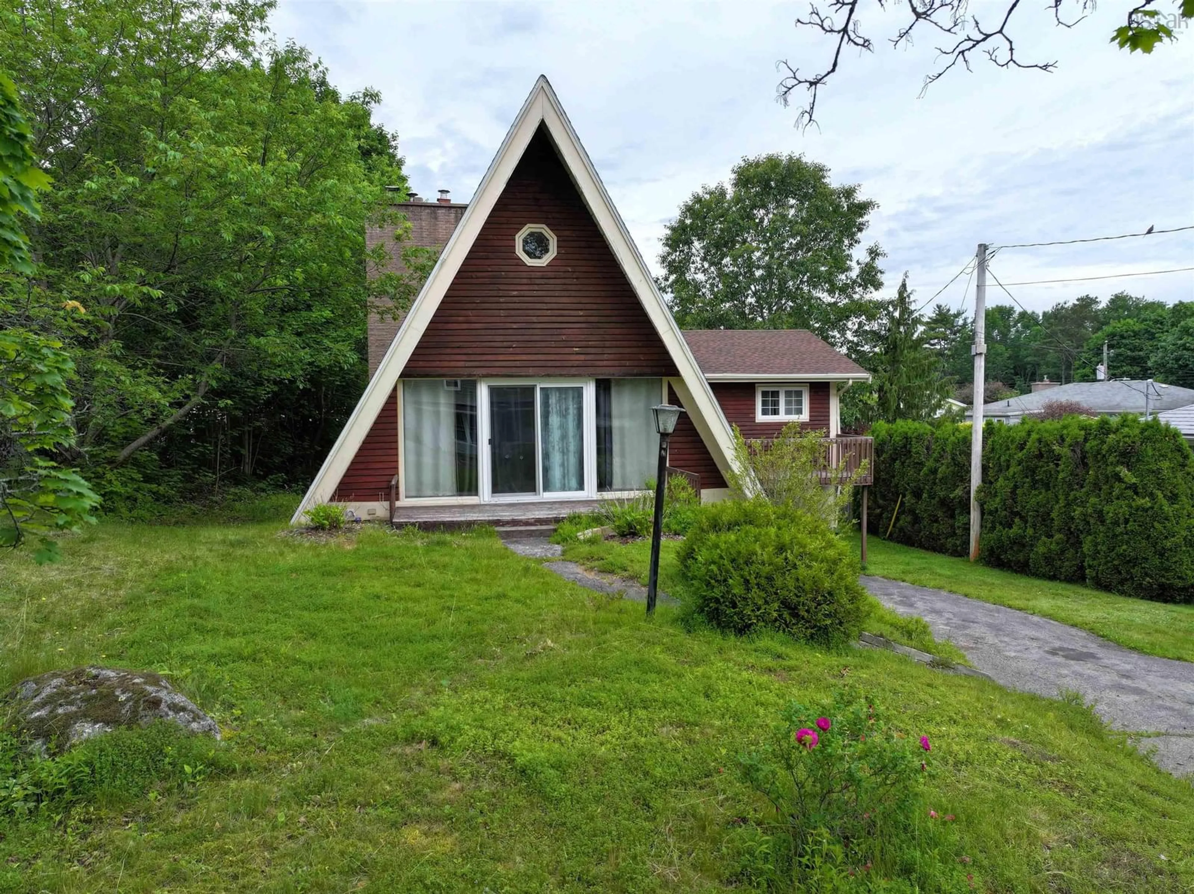 Unknown for 136 Empire St, Bridgewater Nova Scotia B4V 2M1