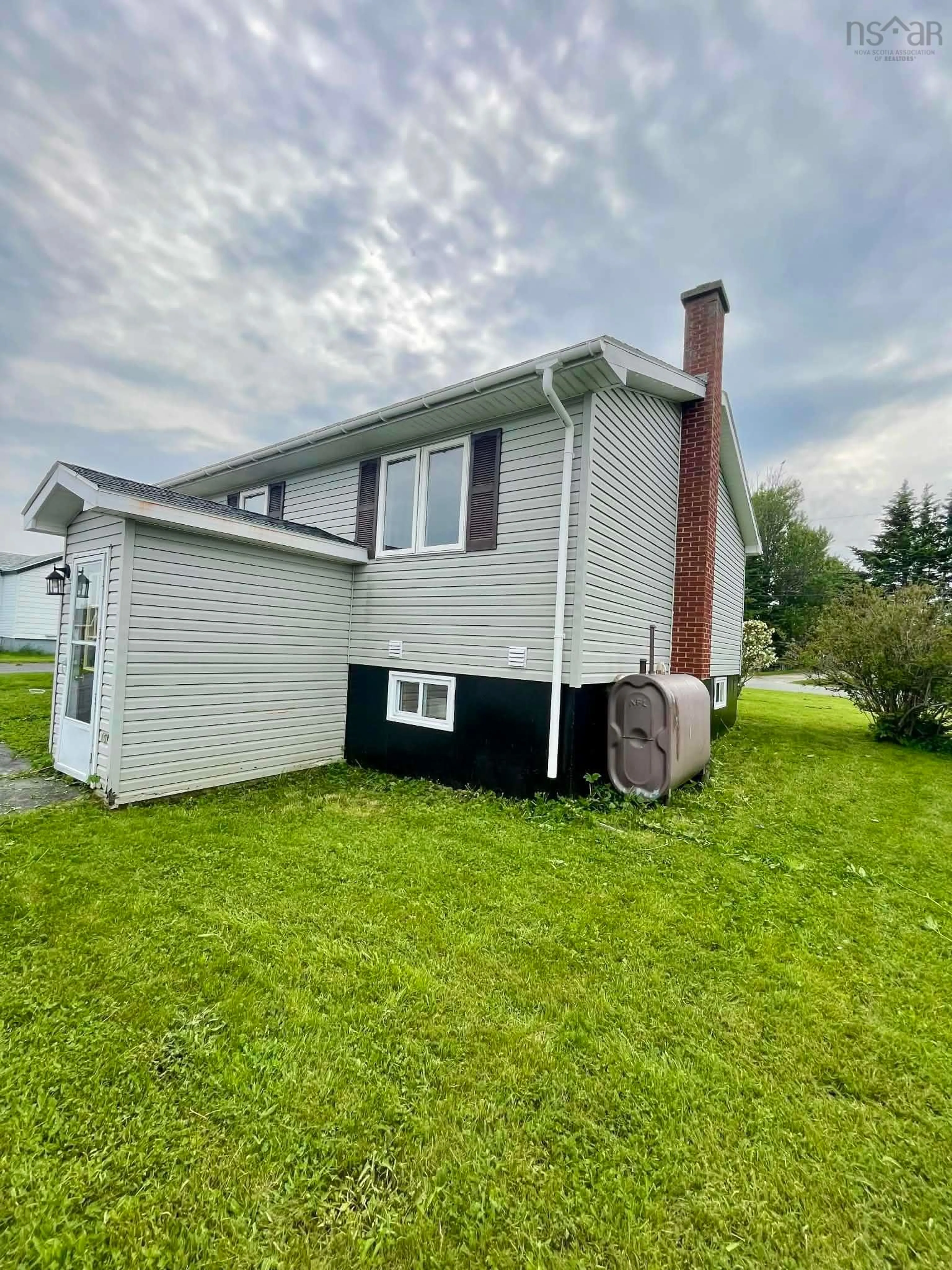 Home with vinyl exterior material, building for 46 Rateau St, Sydney Mines Nova Scotia B1V 1X2