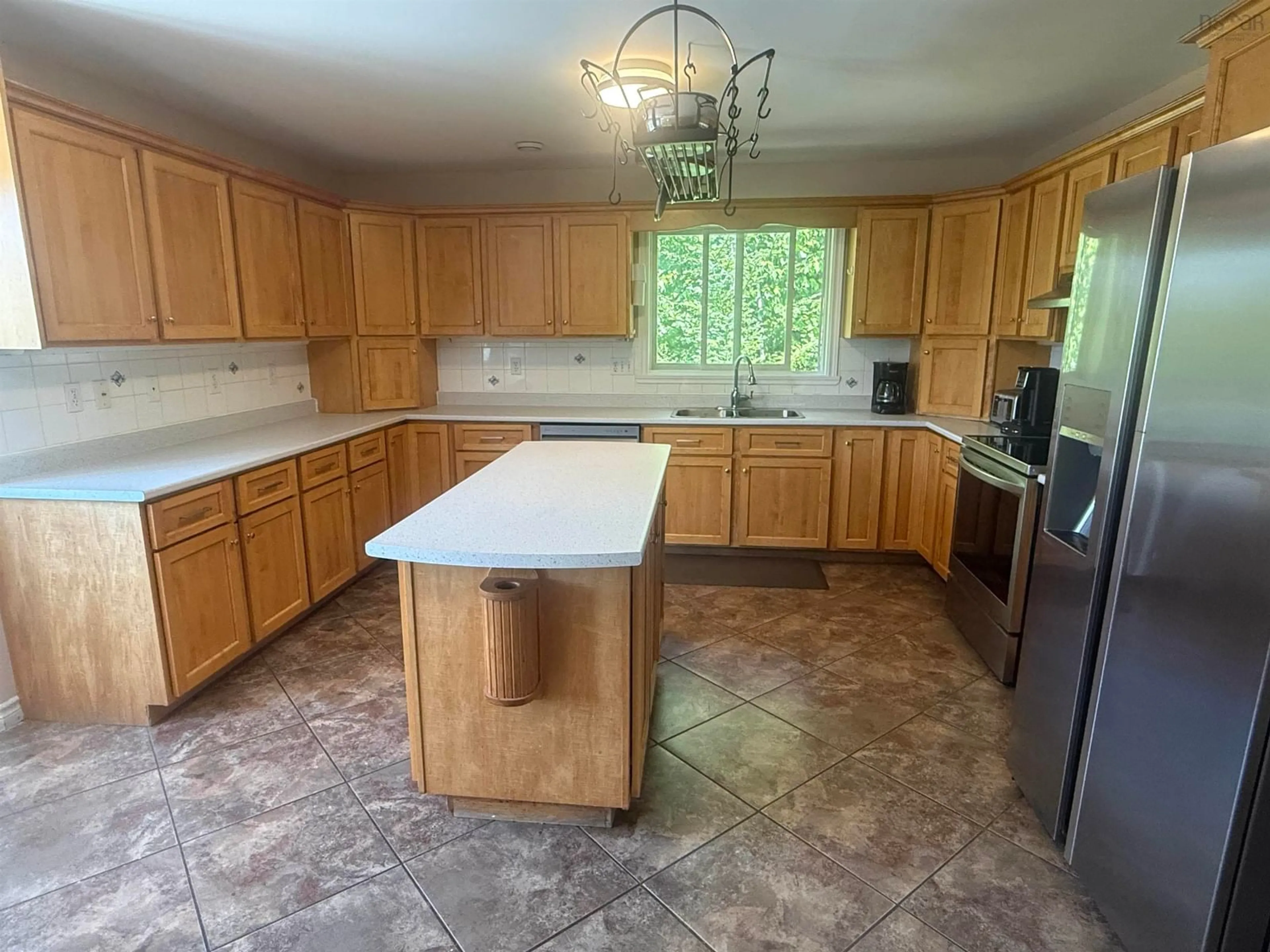 Standard kitchen, unknown for 18 Behrent Crt, Fletchers Lake Nova Scotia B2T 1A5