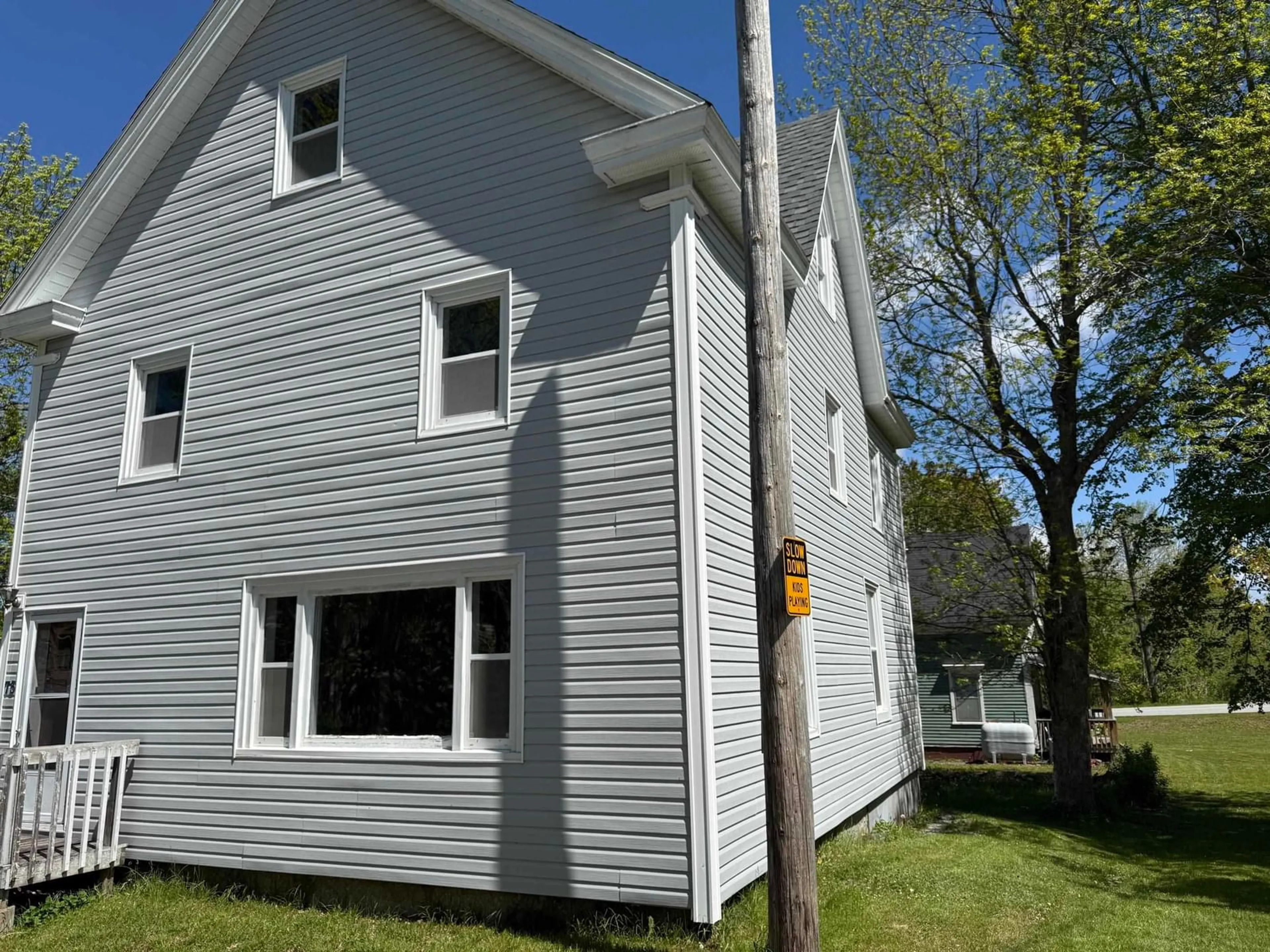 Home with vinyl exterior material, building for 75 Cove Rd, Conquerall Bank Nova Scotia B4V 0H8