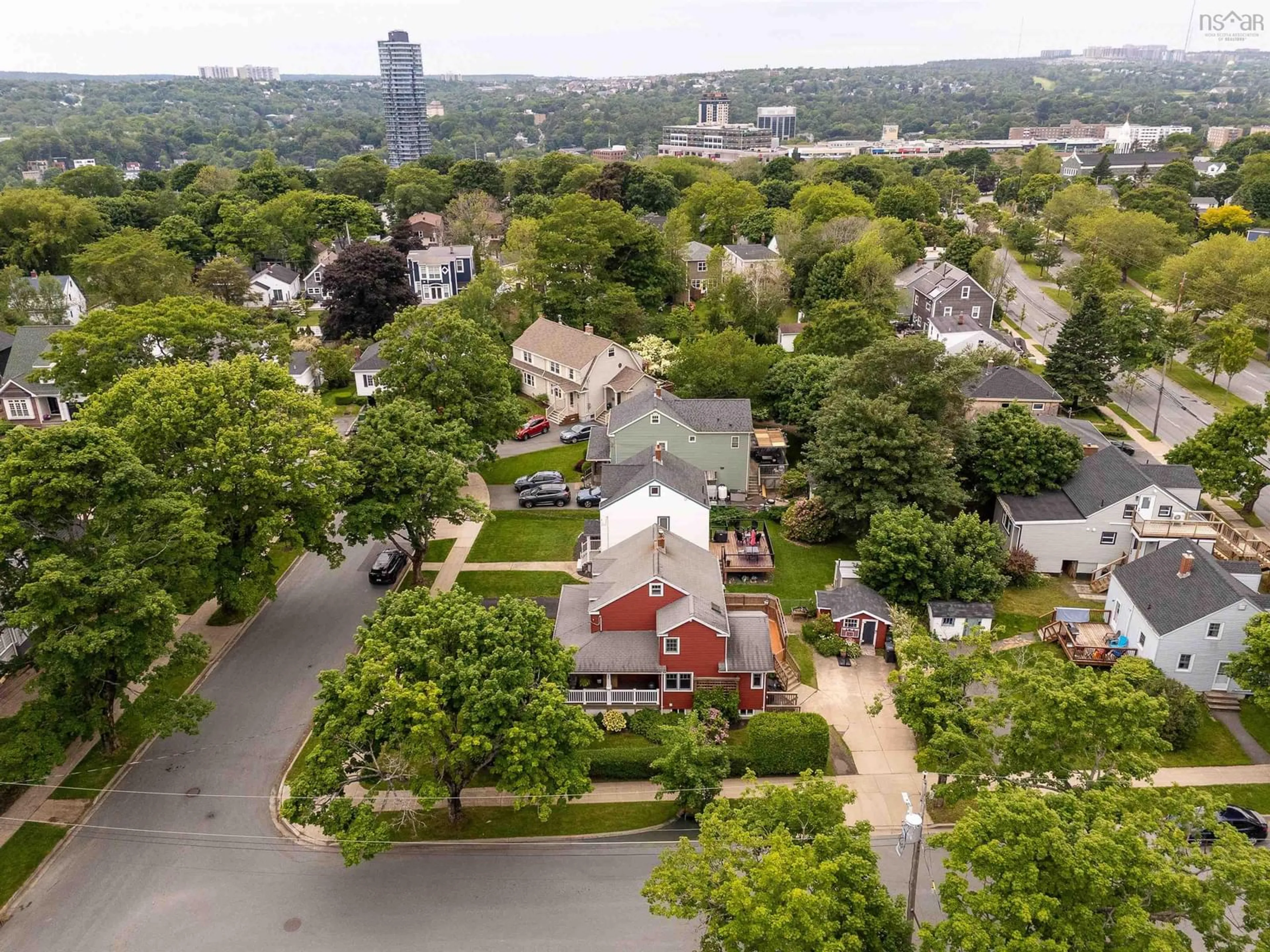 A pic from outside/outdoor area/front of a property/back of a property/a pic from drone, city buildings view from balcony for 2500 Armcrescent West Ave, Halifax Nova Scotia B3L 3E3