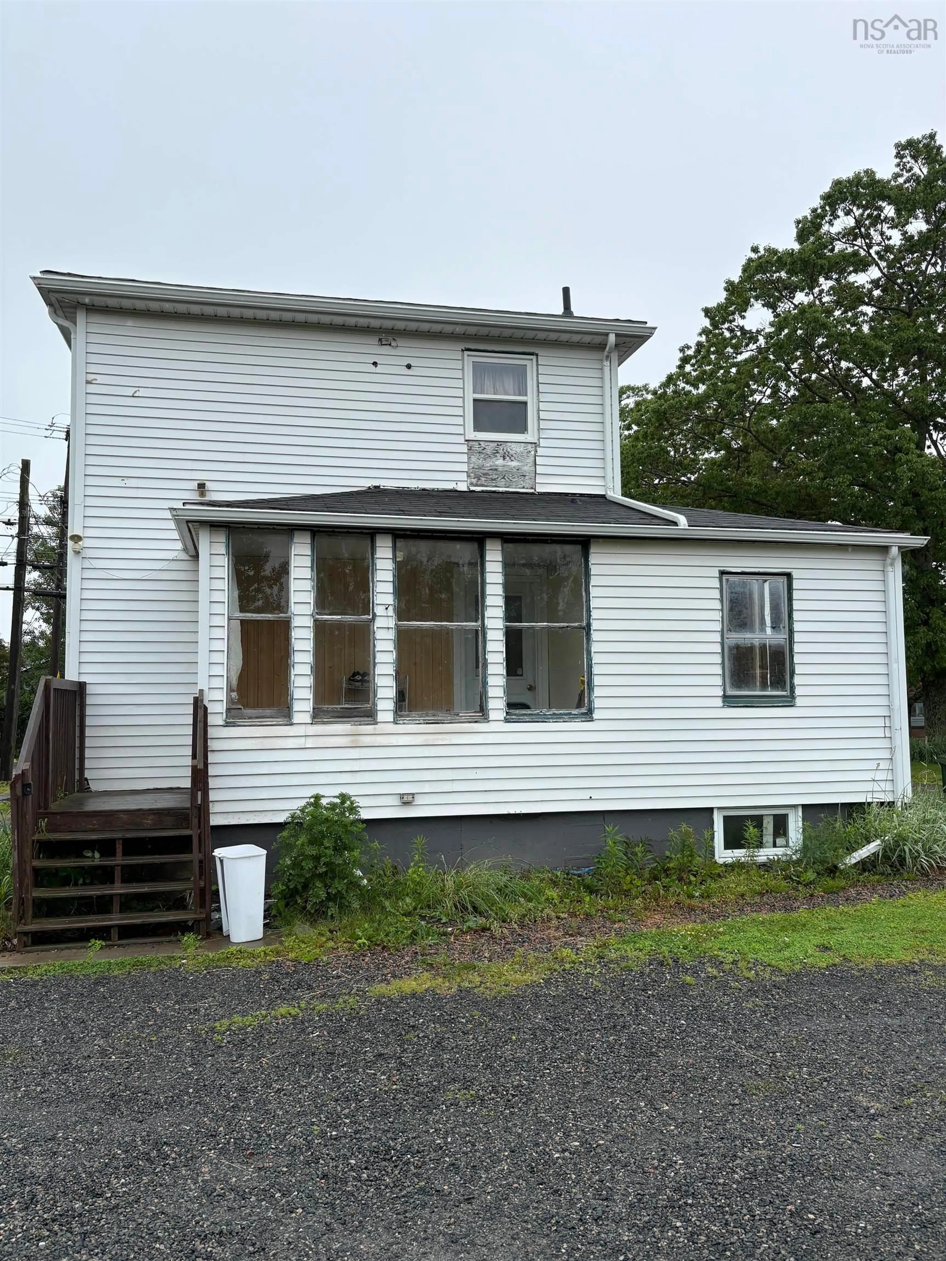 Home with vinyl exterior material, building for 371 Willow St, Truro Nova Scotia B2N 5A6