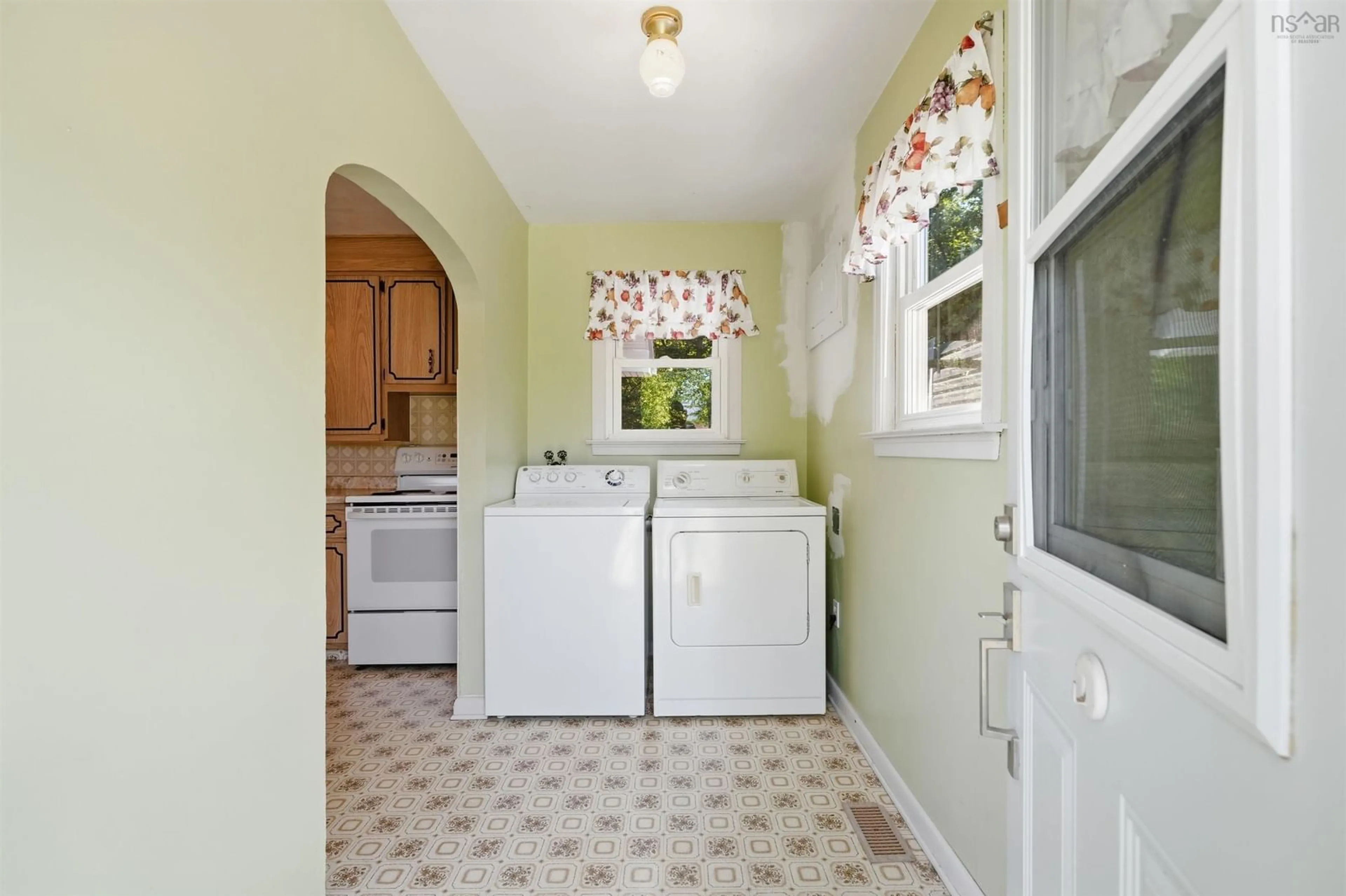 Laundry room for 86 Jones Rd, New Minas Nova Scotia B4N 3N1