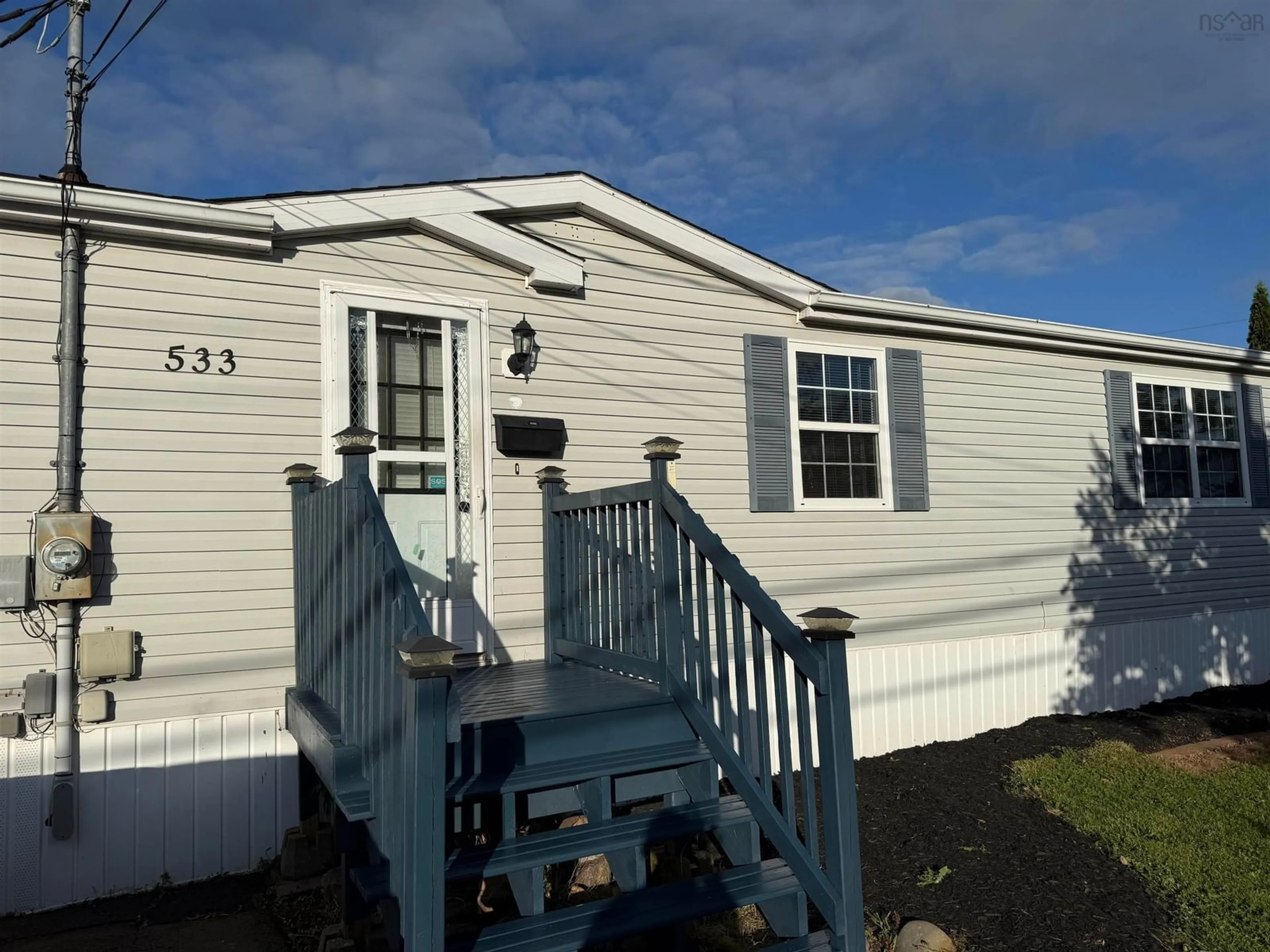 Home with vinyl exterior material, building for 533 Young St, Truro Nova Scotia B2N 3Y8