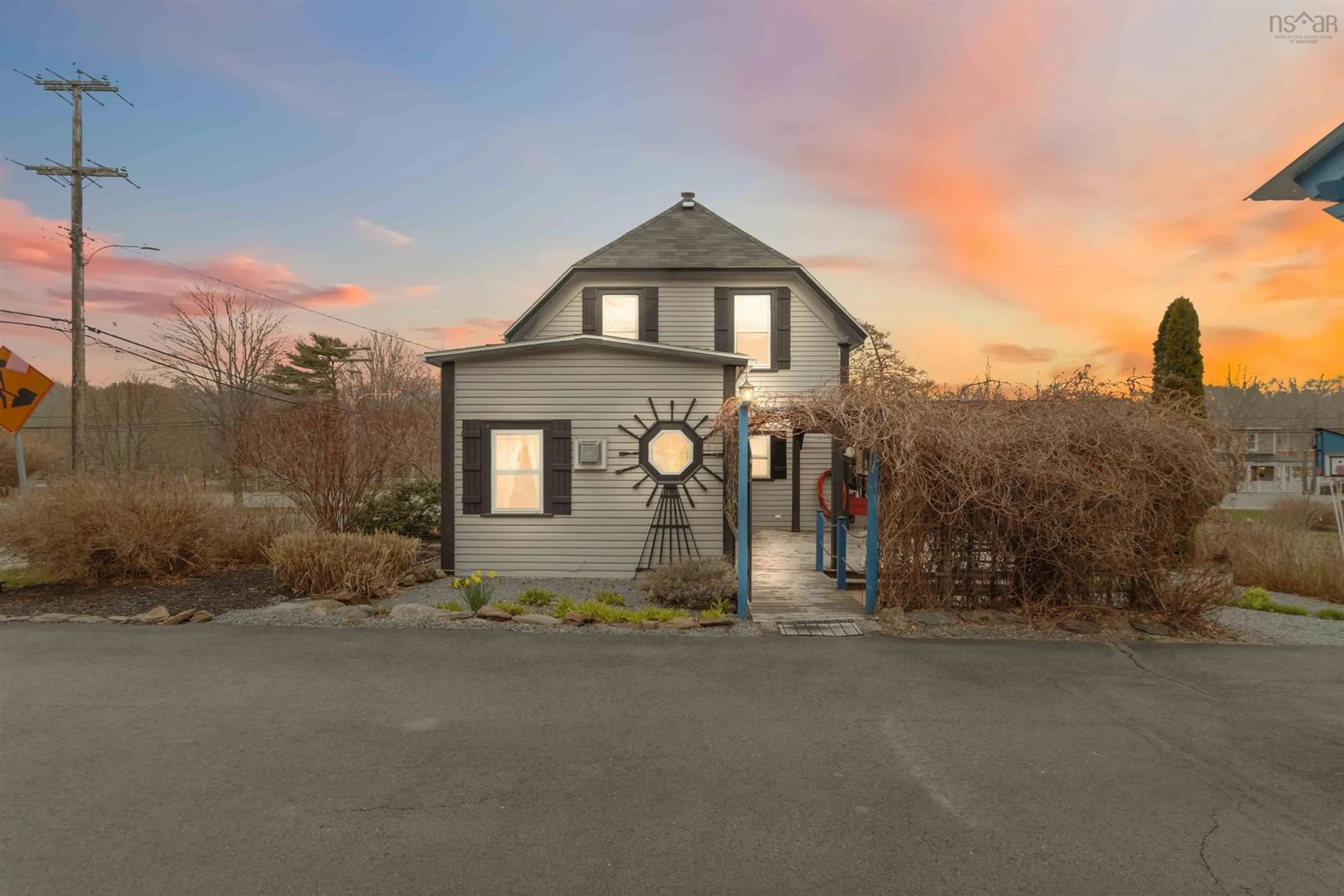 A pic from outside/outdoor area/front of a property/back of a property/a pic from drone, street for 937 King St, Bridgewater Nova Scotia B4V 1B7