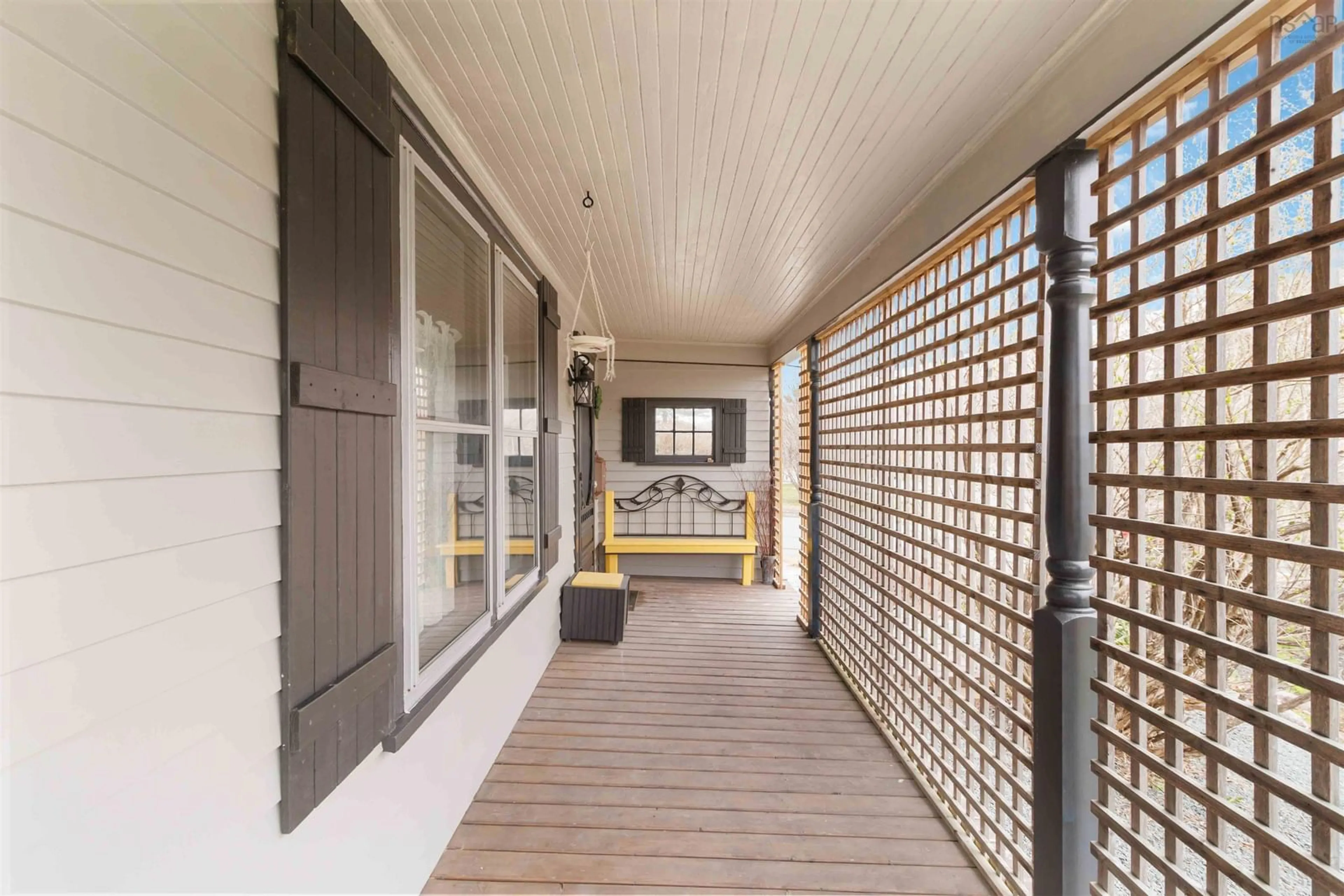Patio, street for 937 King St, Bridgewater Nova Scotia B4V 1B7