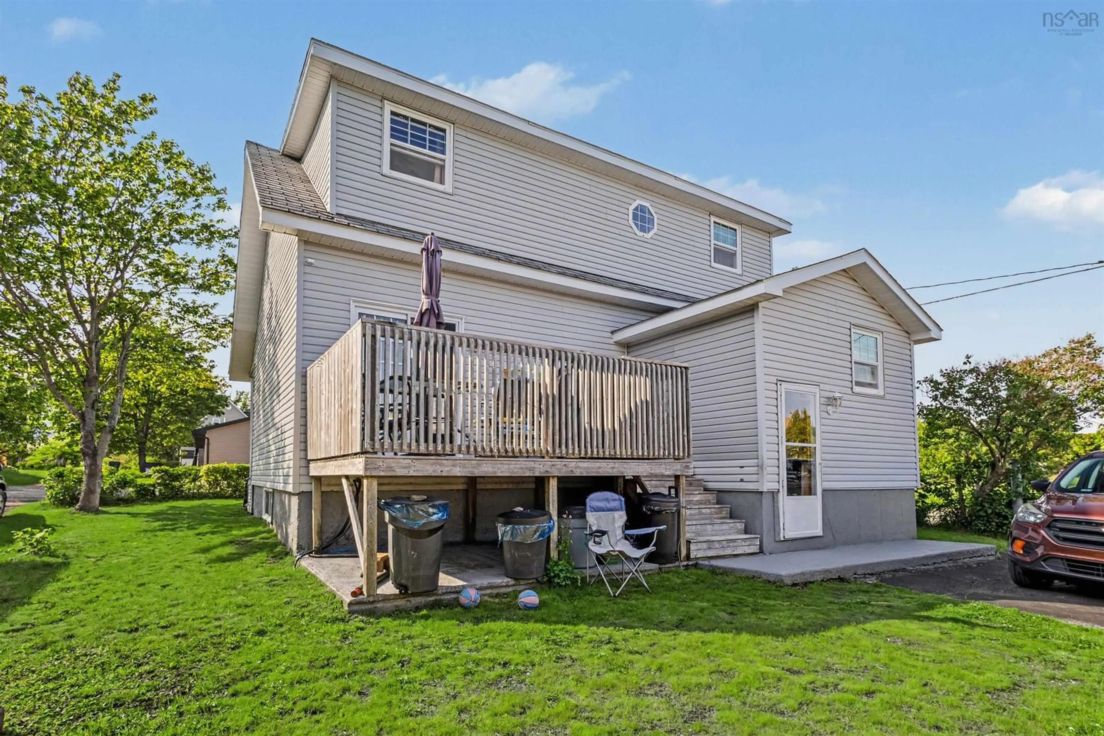 Home with vinyl exterior material, street for 109 Upper Mclean St, Glace Bay Nova Scotia B1A 2L1