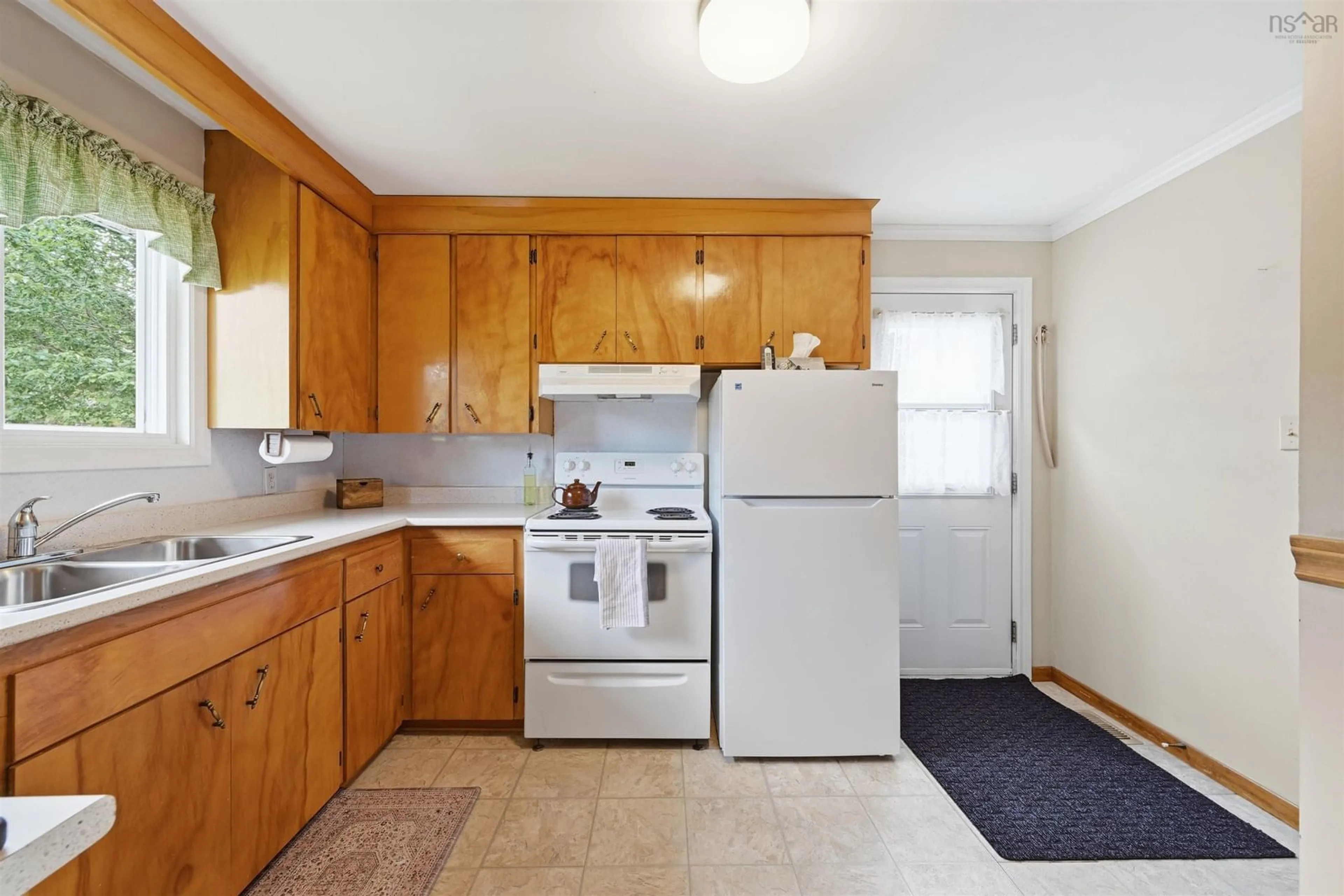 Standard kitchen, unknown for 75 Nordic Cres, Lower Sackville Nova Scotia B4C 2E4