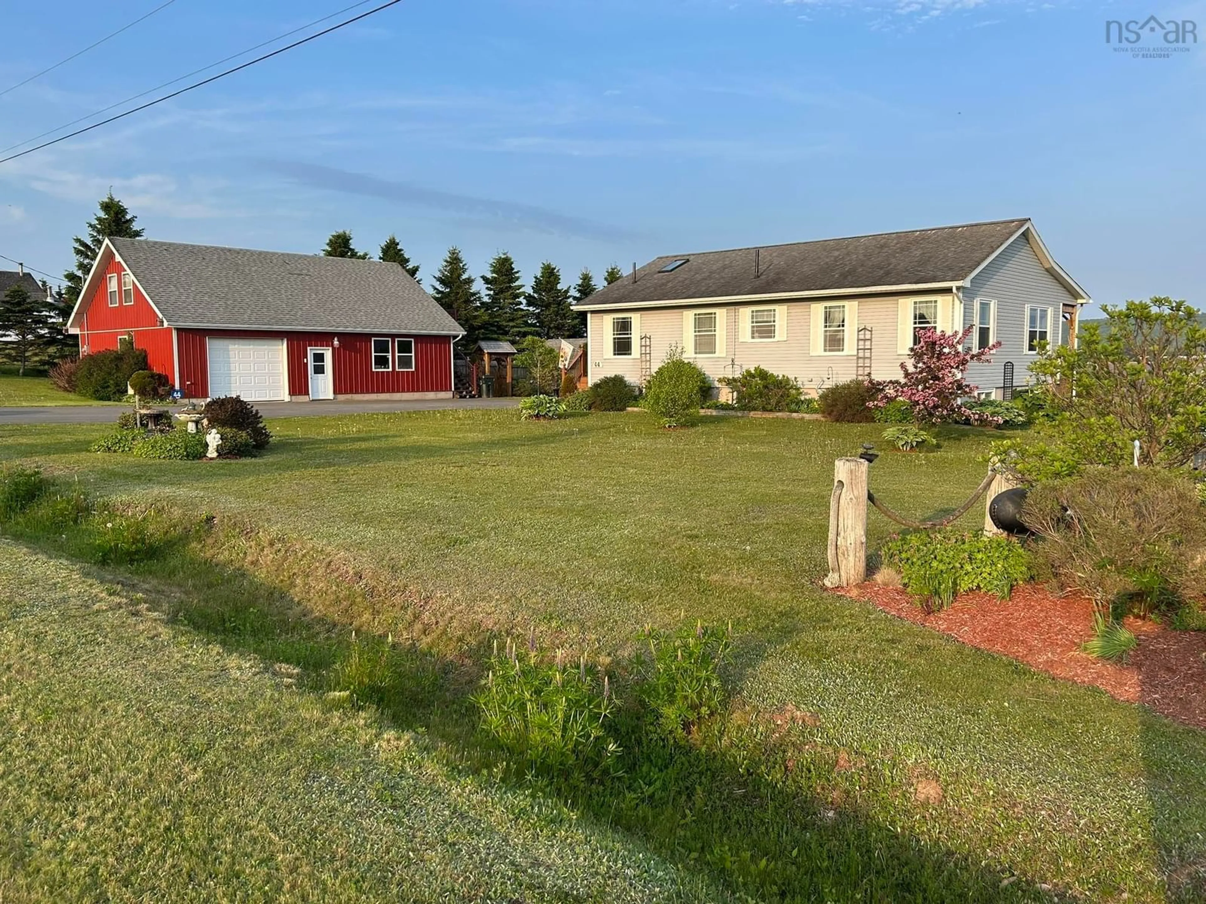 A pic from outside/outdoor area/front of a property/back of a property/a pic from drone, street for 44 North River Lane, Lower Five Islands Nova Scotia B0M 1N0