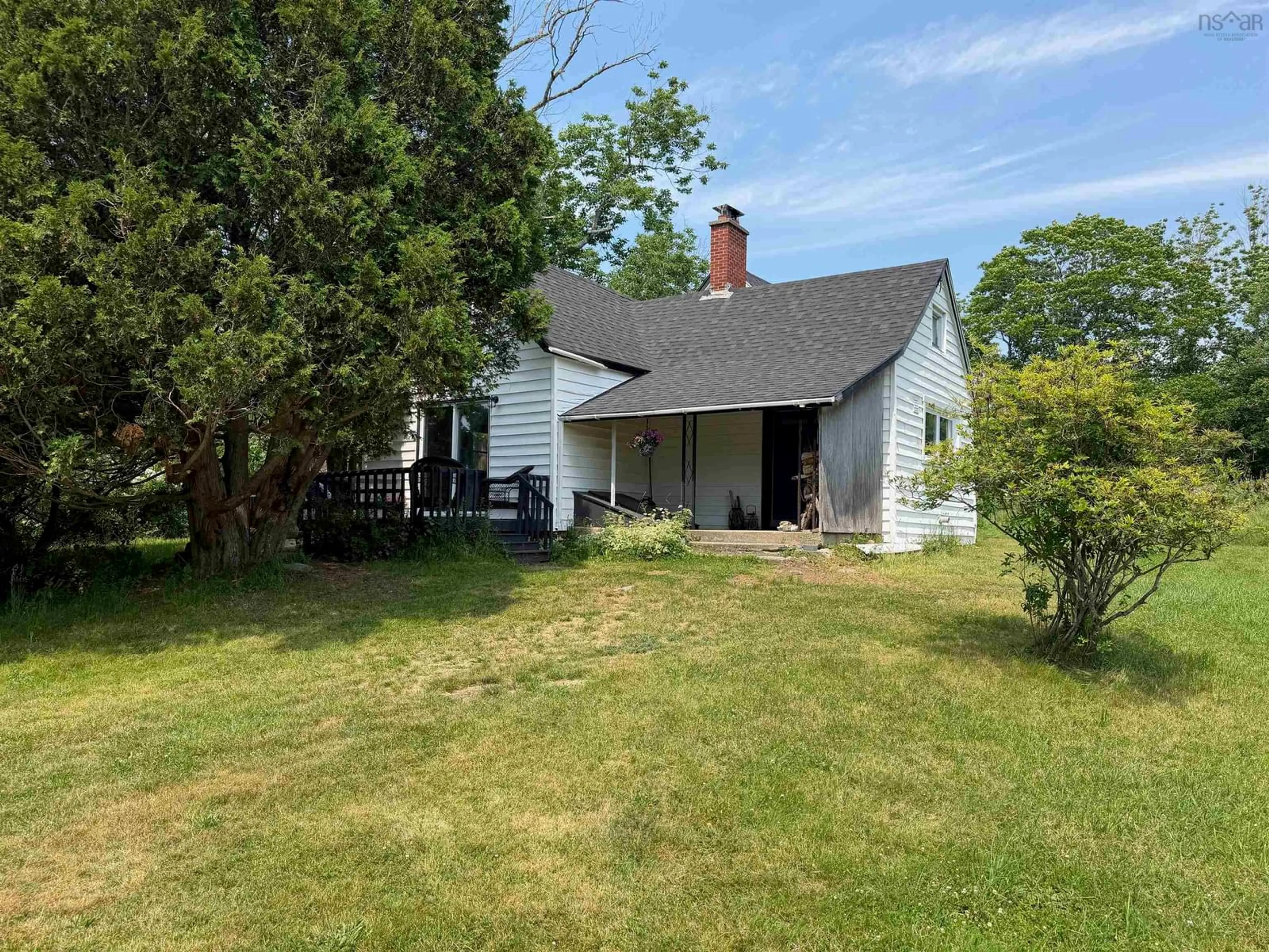 A pic from outside/outdoor area/front of a property/back of a property/a pic from drone, unknown for 2956 Highway 203, East Kemptville Nova Scotia B5A 5P5