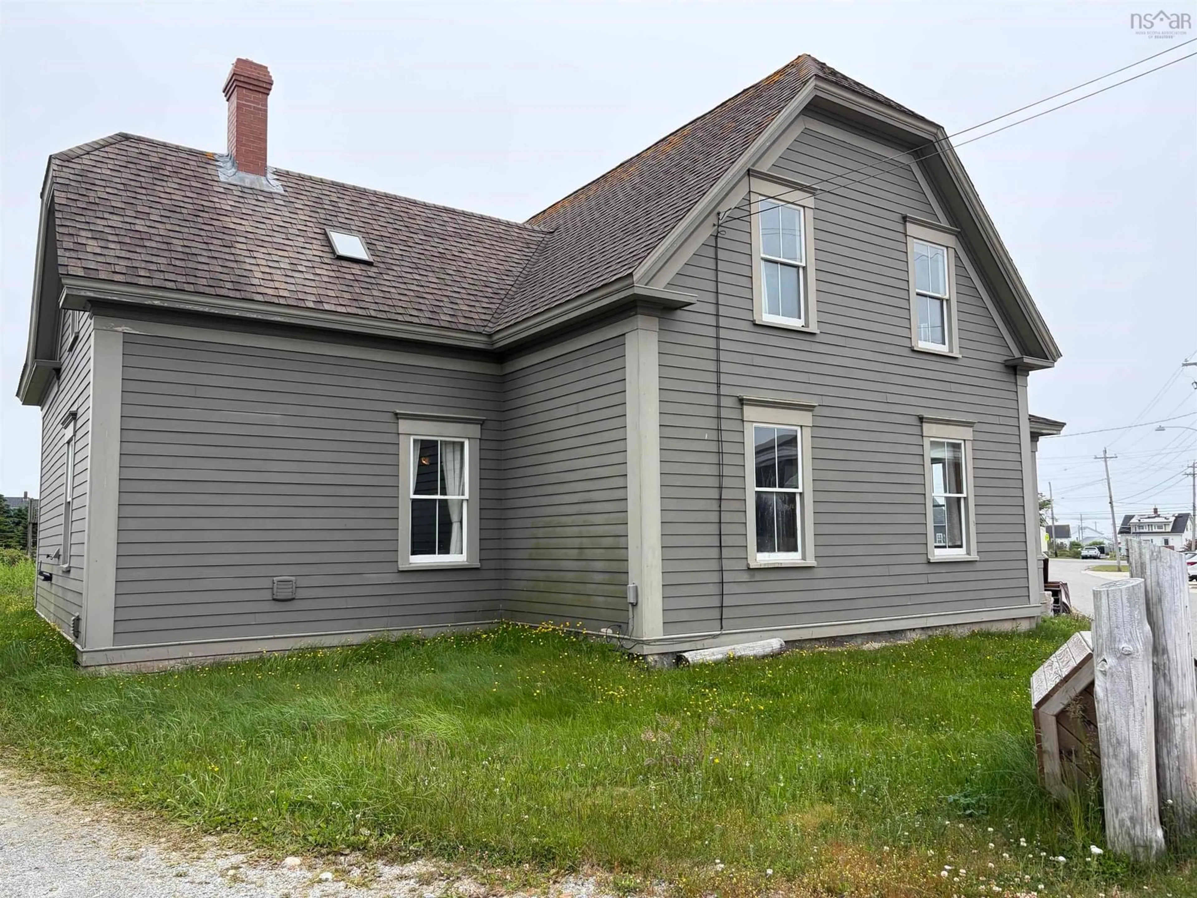 Home with vinyl exterior material, building for 24 School St, Clark's Harbour Nova Scotia B0W 1P0