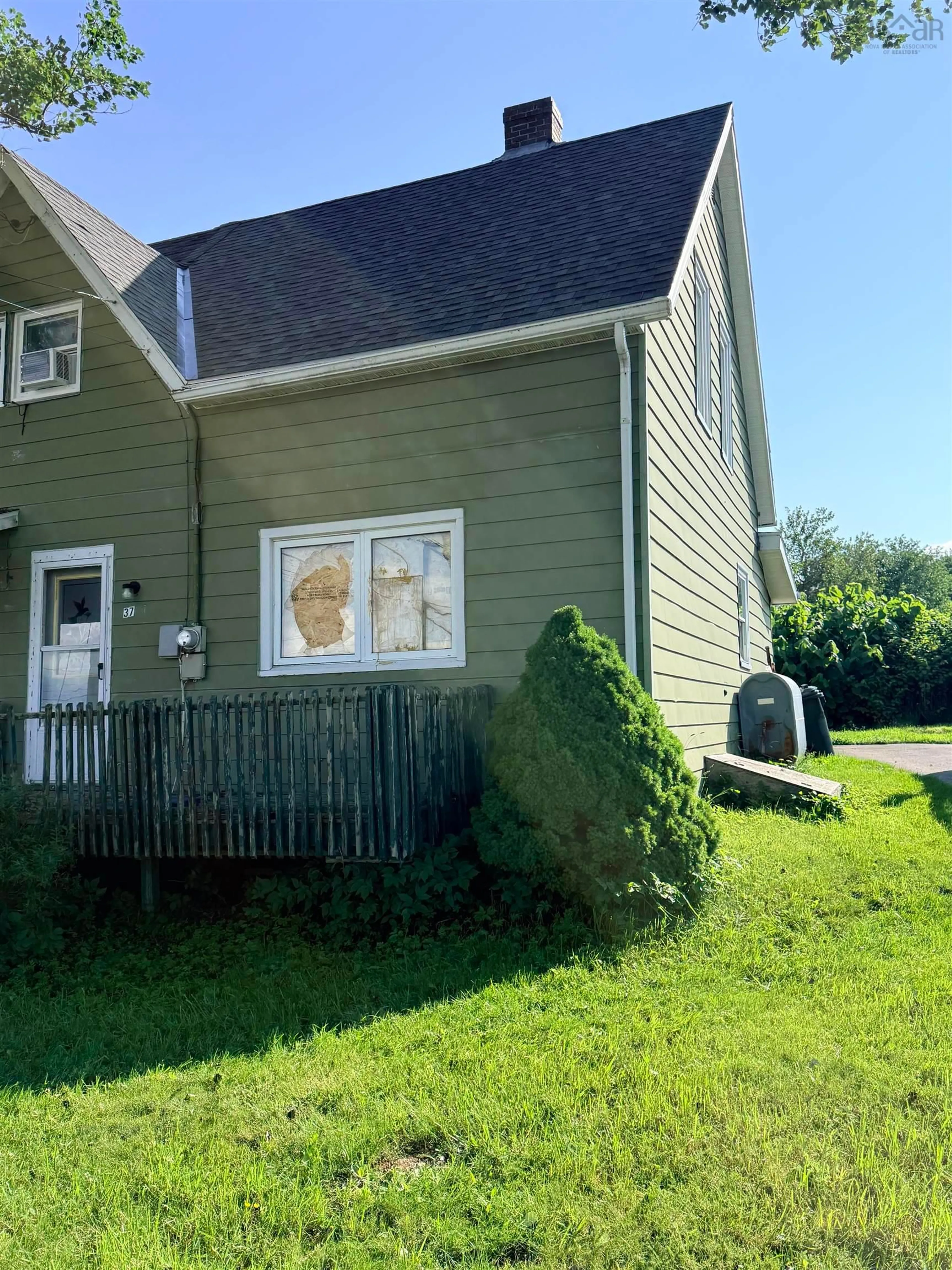 Home with vinyl exterior material, street for 37 Mitchell Avenue, Dominion Nova Scotia B1G 1M5