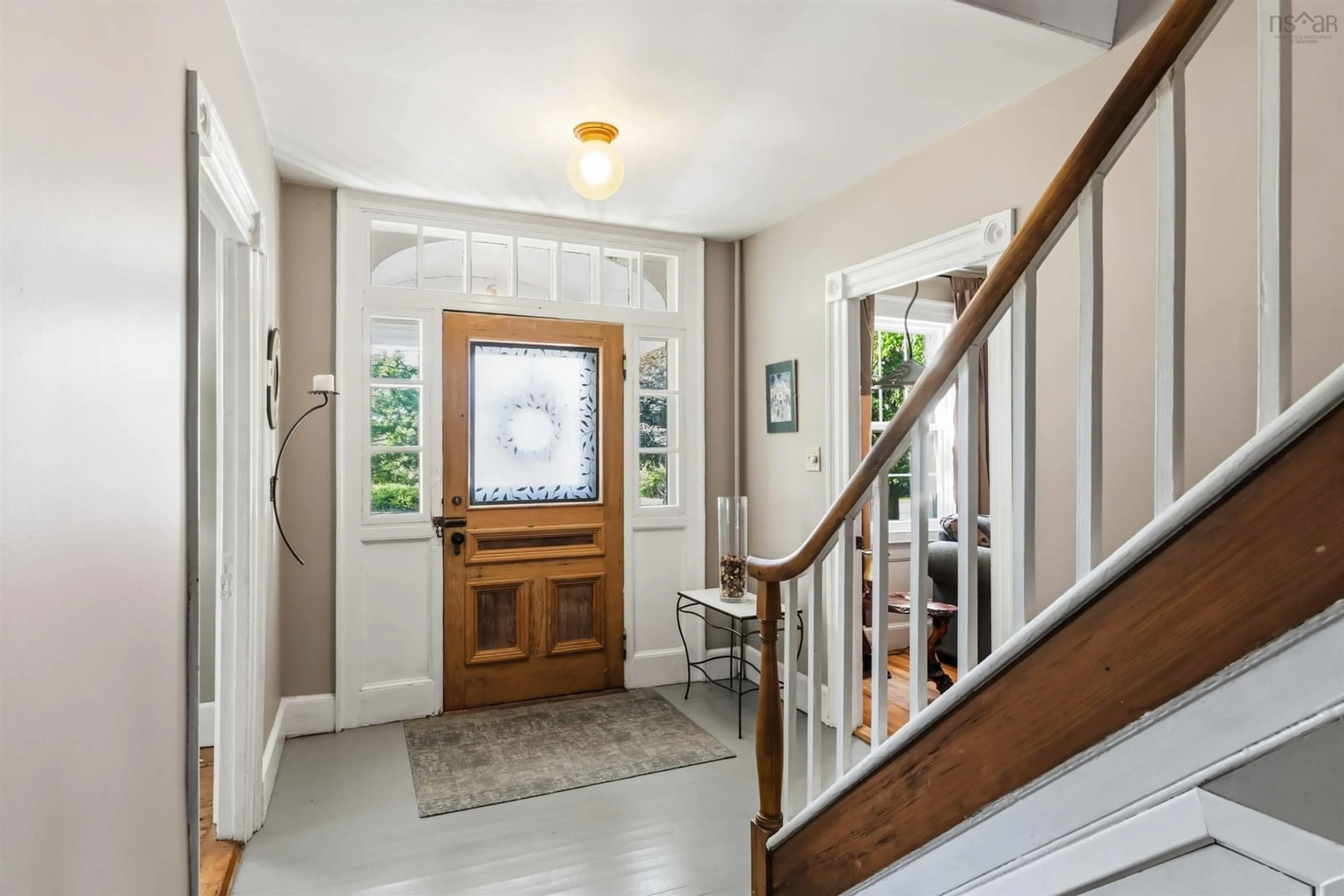 Indoor entryway for 371 Granville St, Bridgetown Nova Scotia B0S 1C0