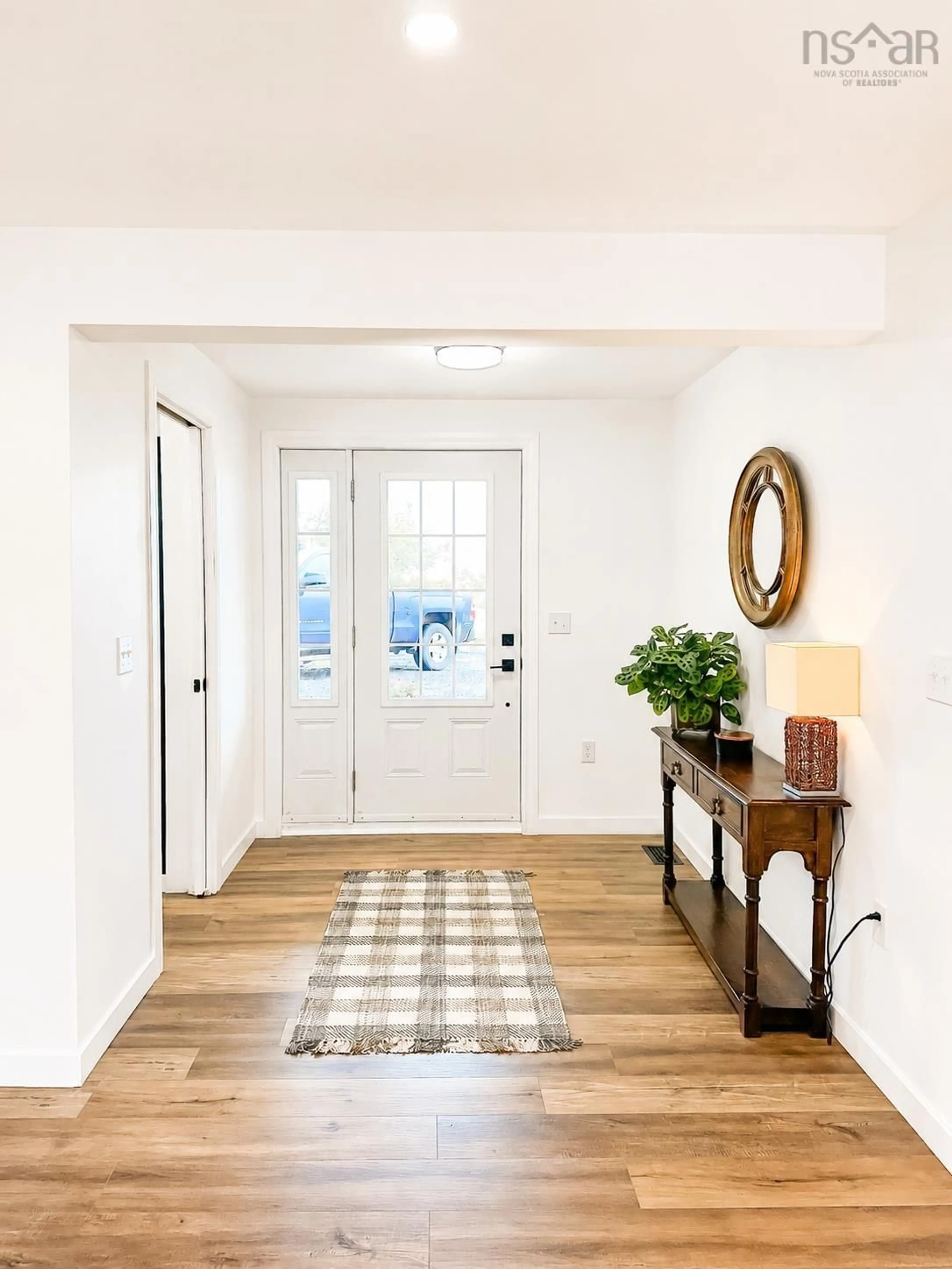 Indoor entryway for 2617 Pereau Rd, White Water Nova Scotia B0P 1H0