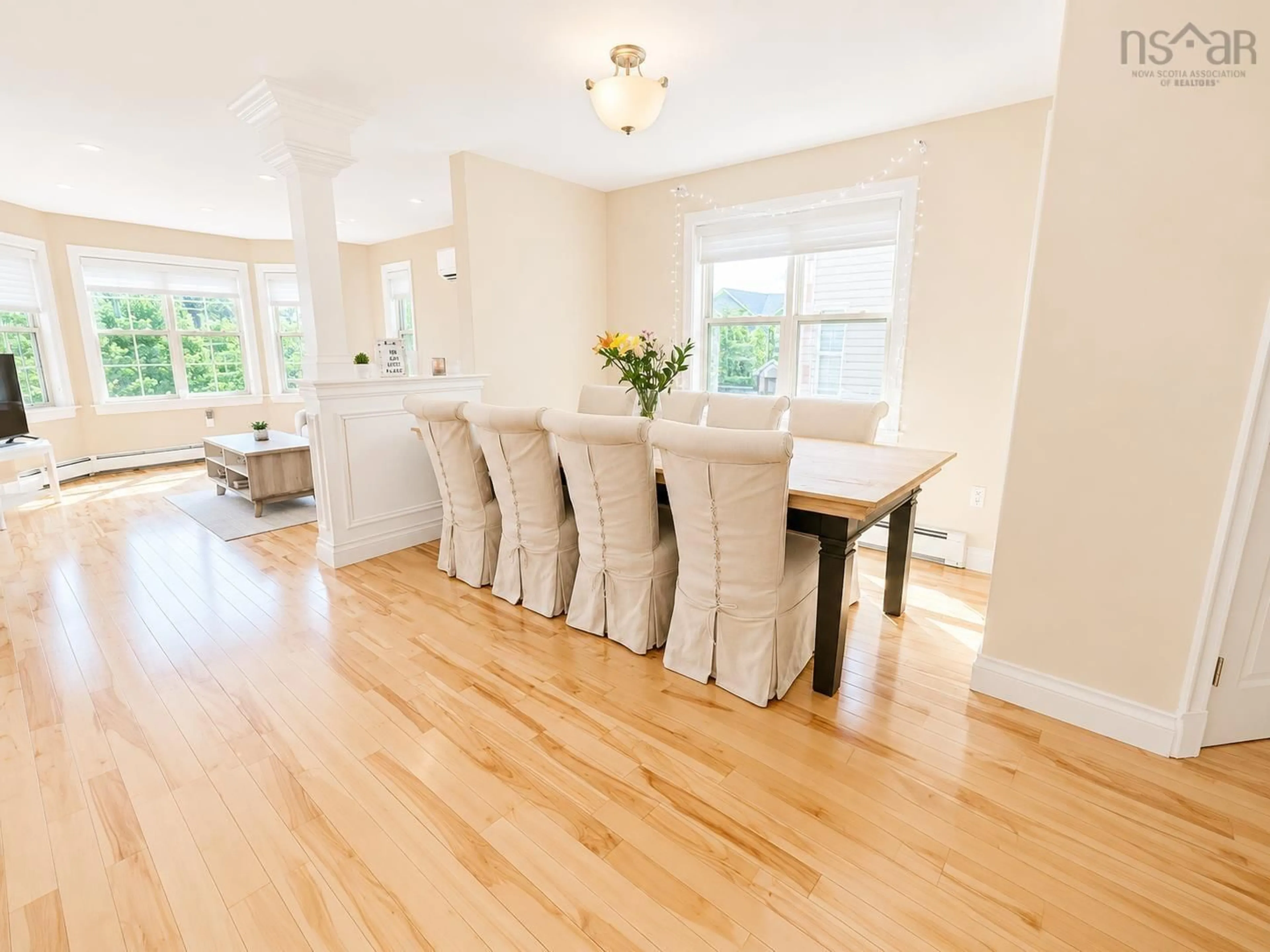 Dining room, wood/laminate floor for 31 Sagewood Lane, Halifax Nova Scotia B3P 0B8
