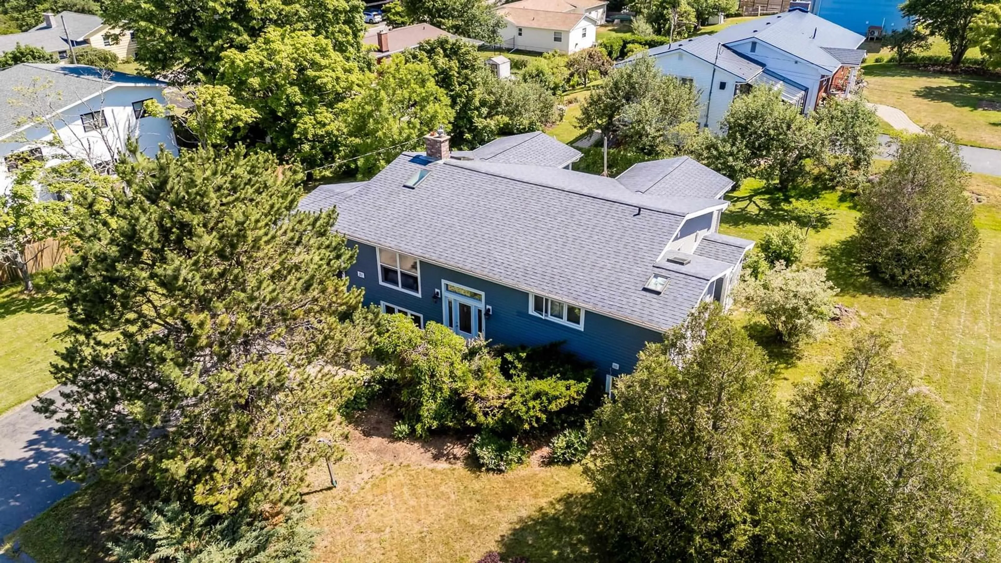 A pic from outside/outdoor area/front of a property/back of a property/a pic from drone, street for 31 Grandview Dr, Wolfville Nova Scotia B4P 1W8