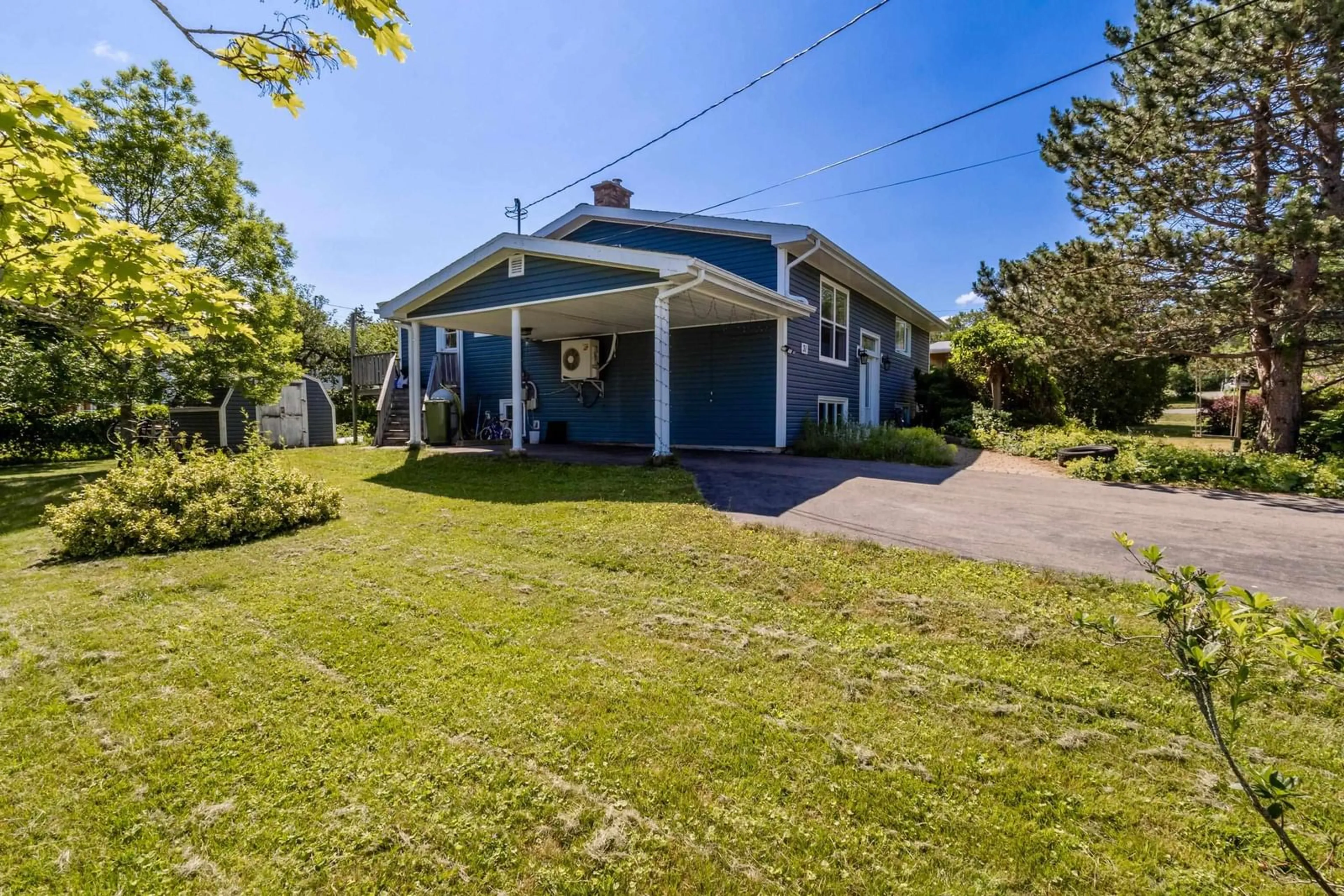A pic from outside/outdoor area/front of a property/back of a property/a pic from drone, street for 31 Grandview Dr, Wolfville Nova Scotia B4P 1W8