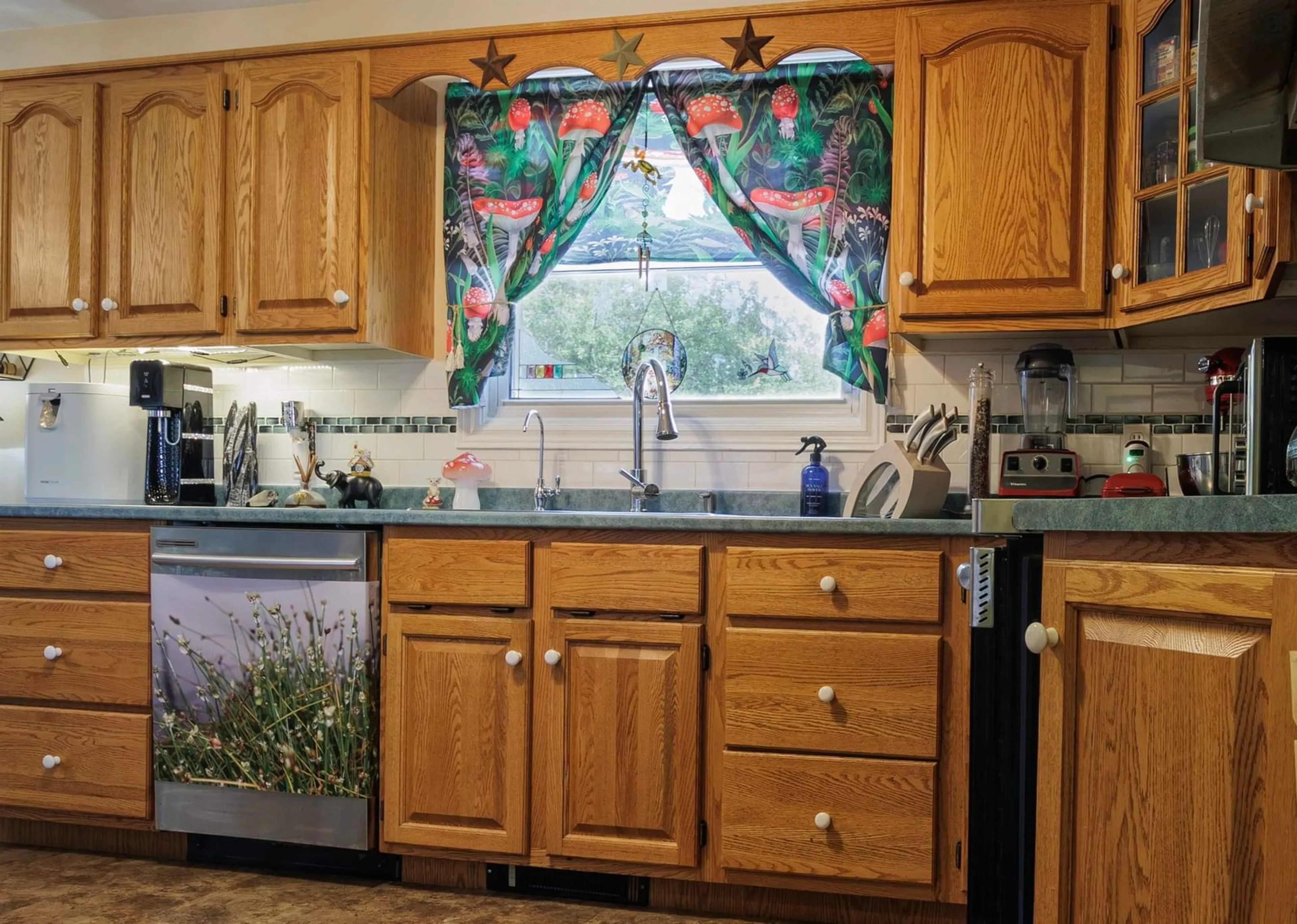 Standard kitchen, ceramic/tile floor for 9 Evergreen Dr, Salmon River Nova Scotia B2N 5J2