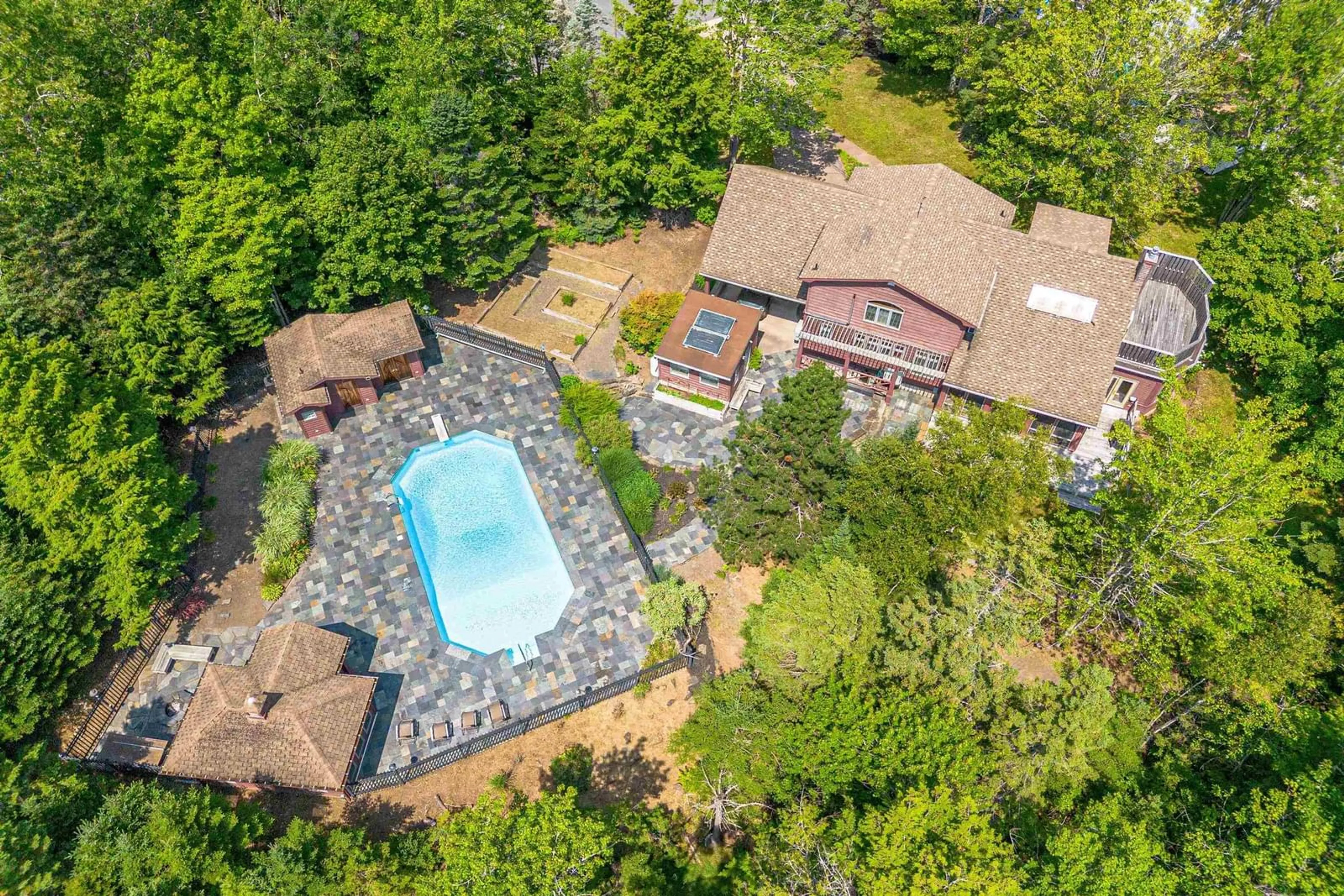 A pic from outside/outdoor area/front of a property/back of a property/a pic from drone, unknown for 39 Cedar Dr, Stellarton Nova Scotia B0K 1S0