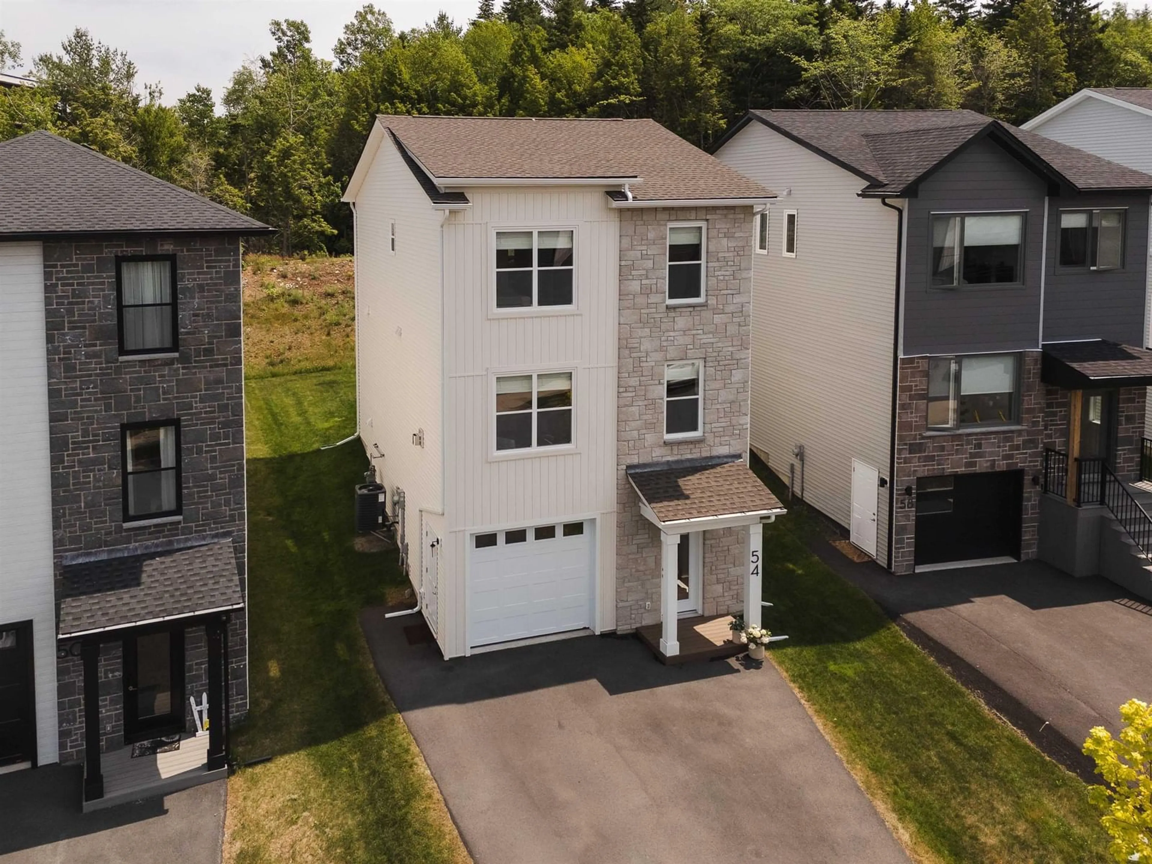 A pic from outside/outdoor area/front of a property/back of a property/a pic from drone, street for 54 Pearlgarden Close, Dartmouth Nova Scotia B2X 0C2
