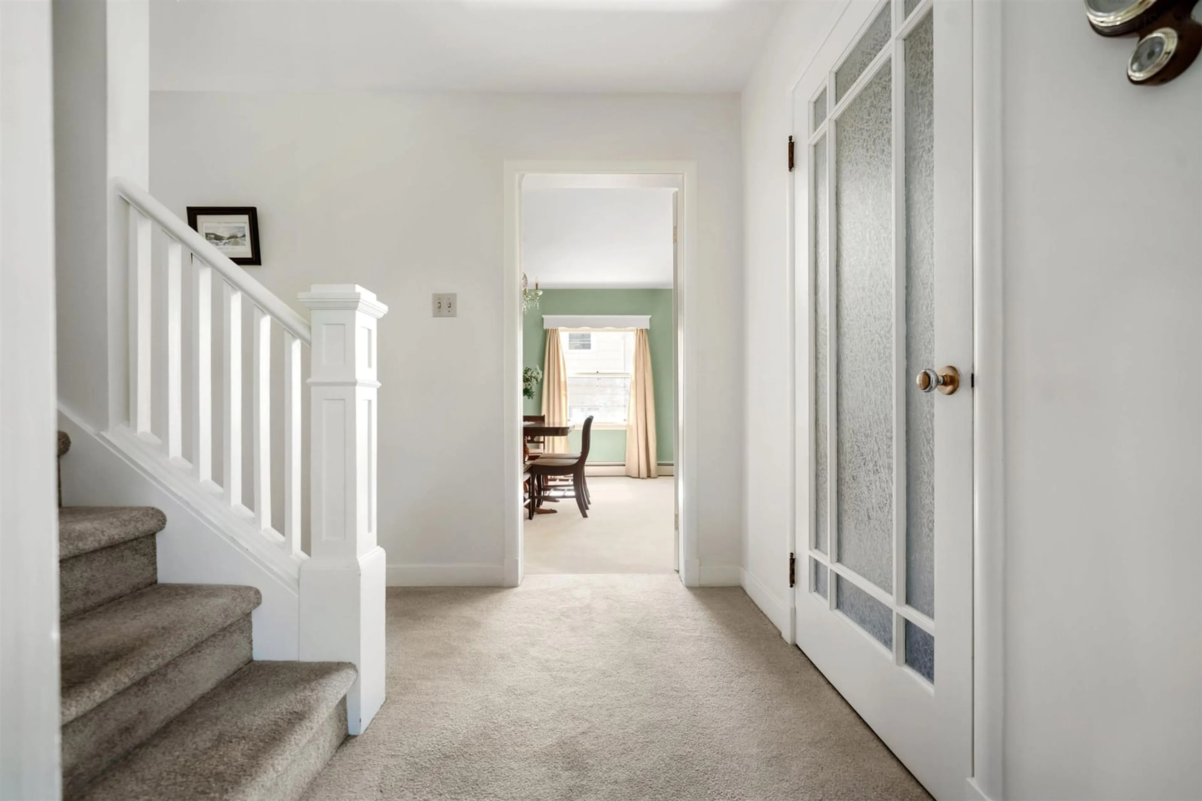Indoor foyer for 7 Roosevelt Ave, Truro Nova Scotia B2N 1B7