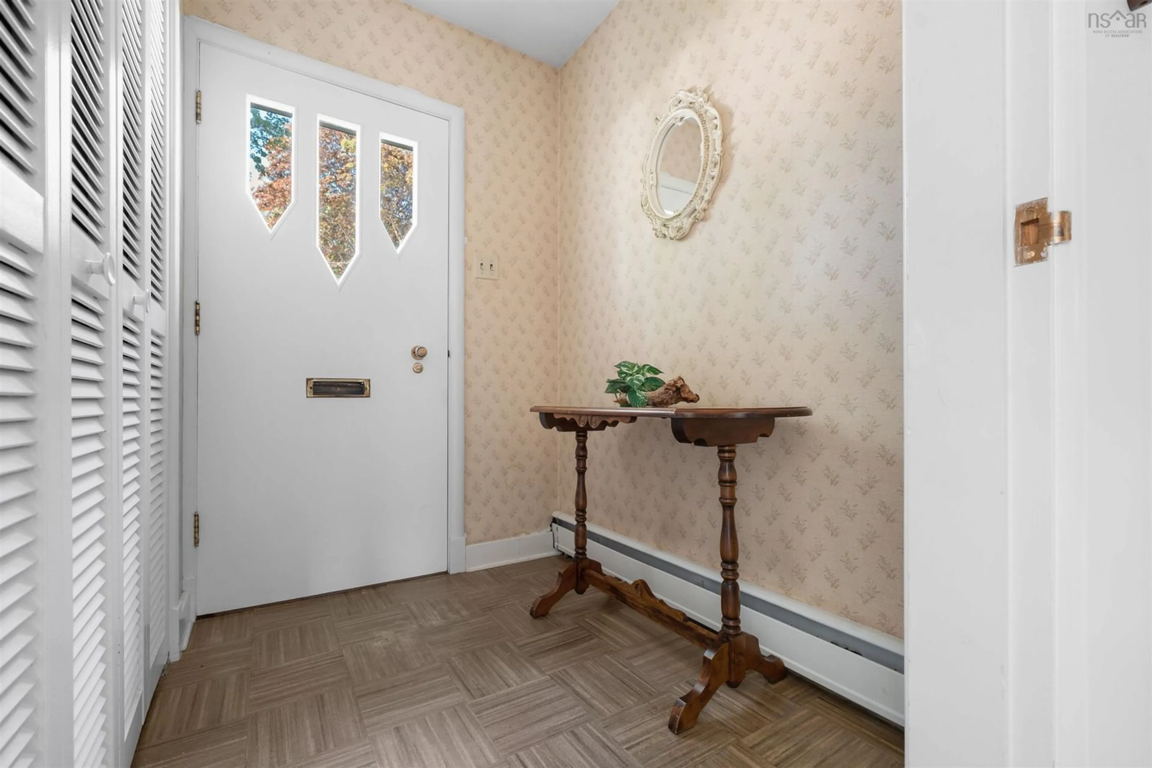Indoor entryway for 7 Roosevelt Ave, Truro Nova Scotia B2N 1B7