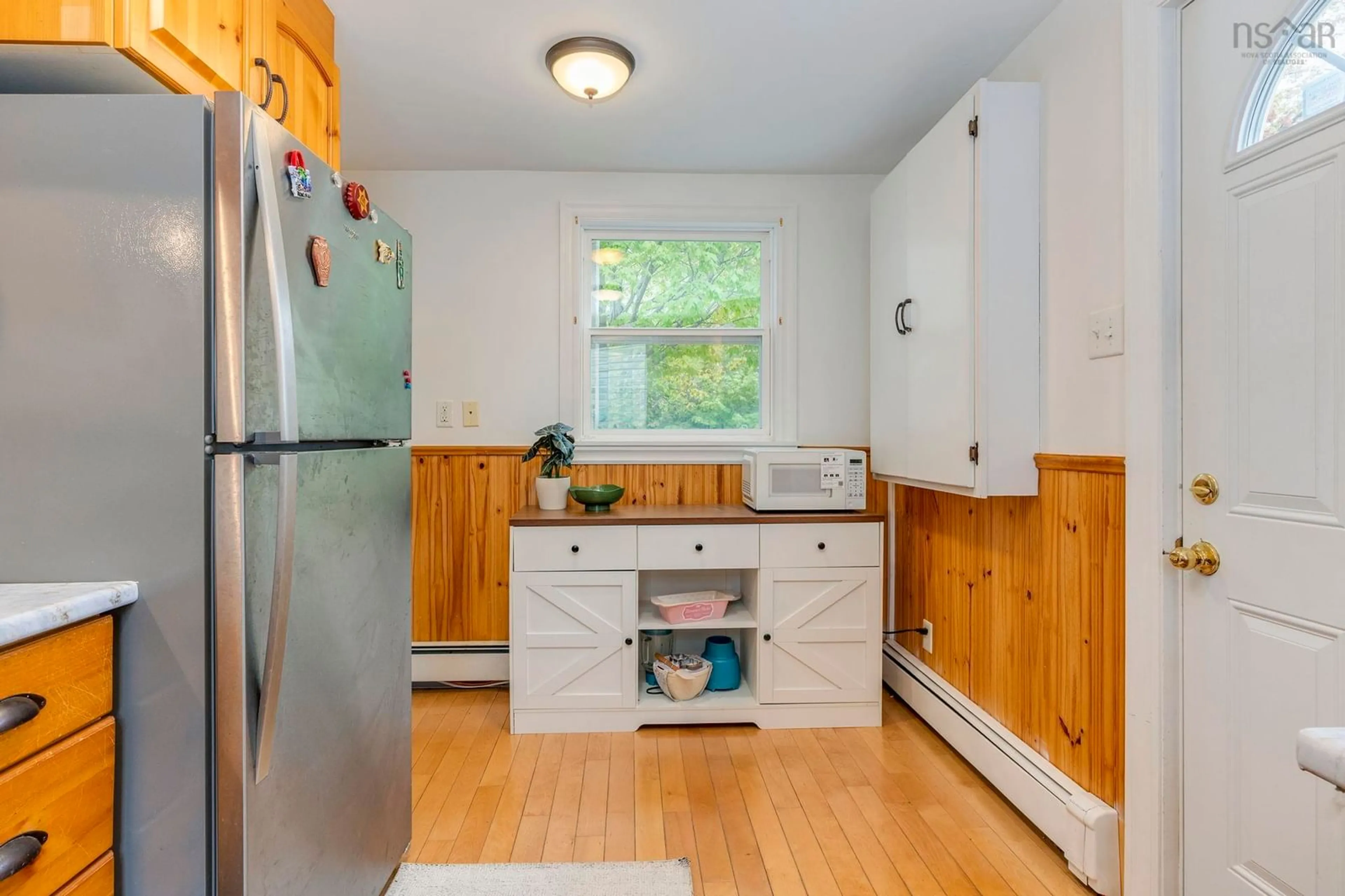 Standard kitchen, unknown for 103 Rufus Ave, Halifax Nova Scotia B3N 2L8