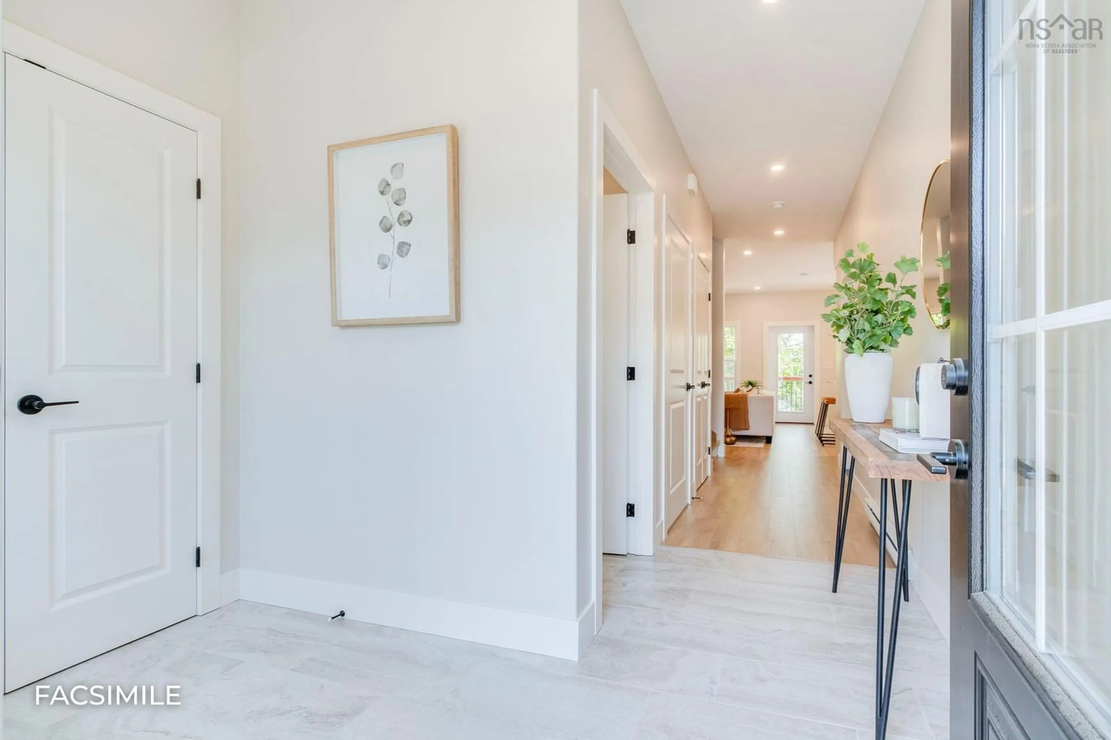 Indoor entryway for 25 Pearlgarden Close #PC-43, Dartmouth Nova Scotia B2X 0C3