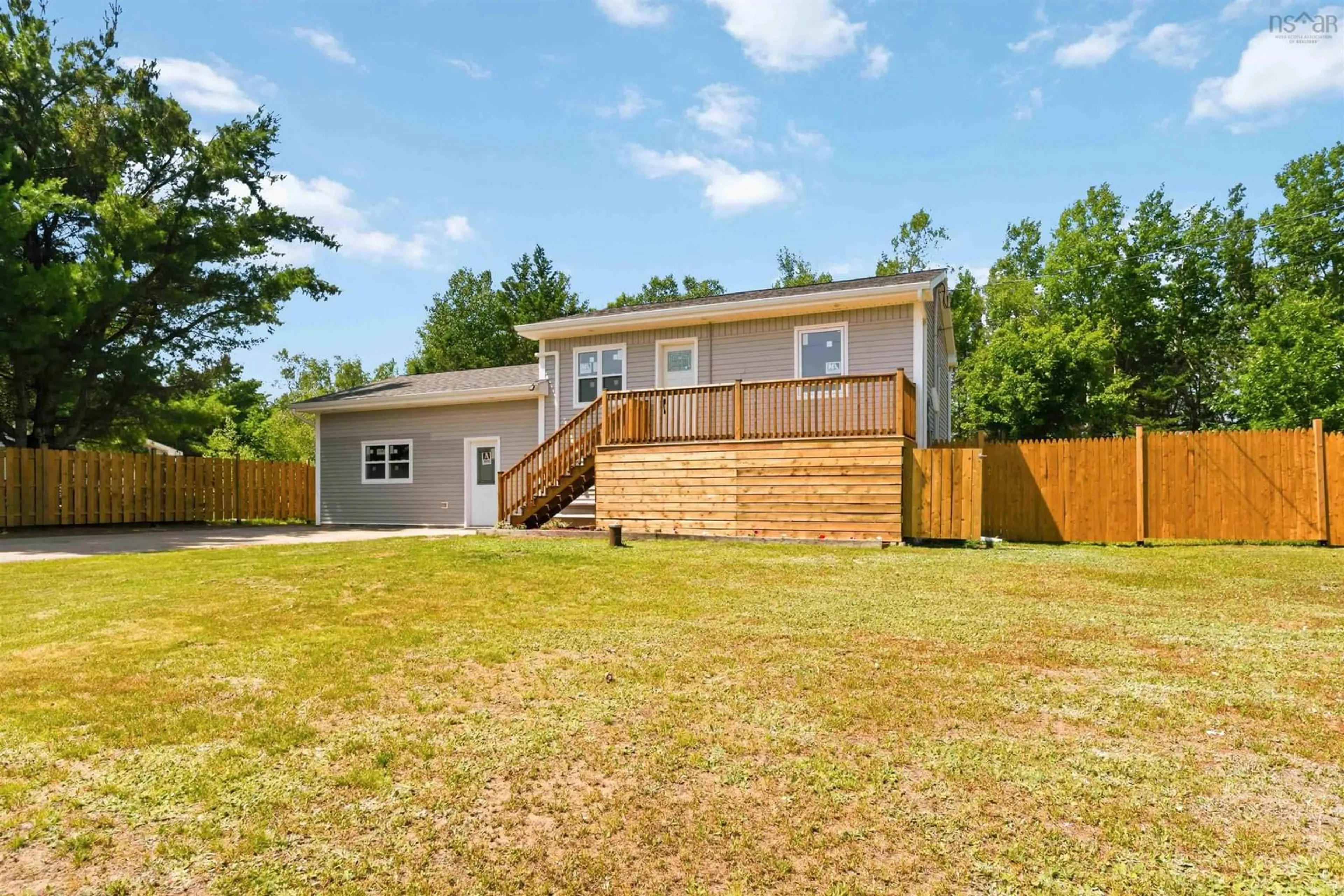 A pic from outside/outdoor area/front of a property/back of a property/a pic from drone, unknown for 989 Brooklyn Street Kingston B0p1r0, North Kingston Nova Scotia B4R 1R0