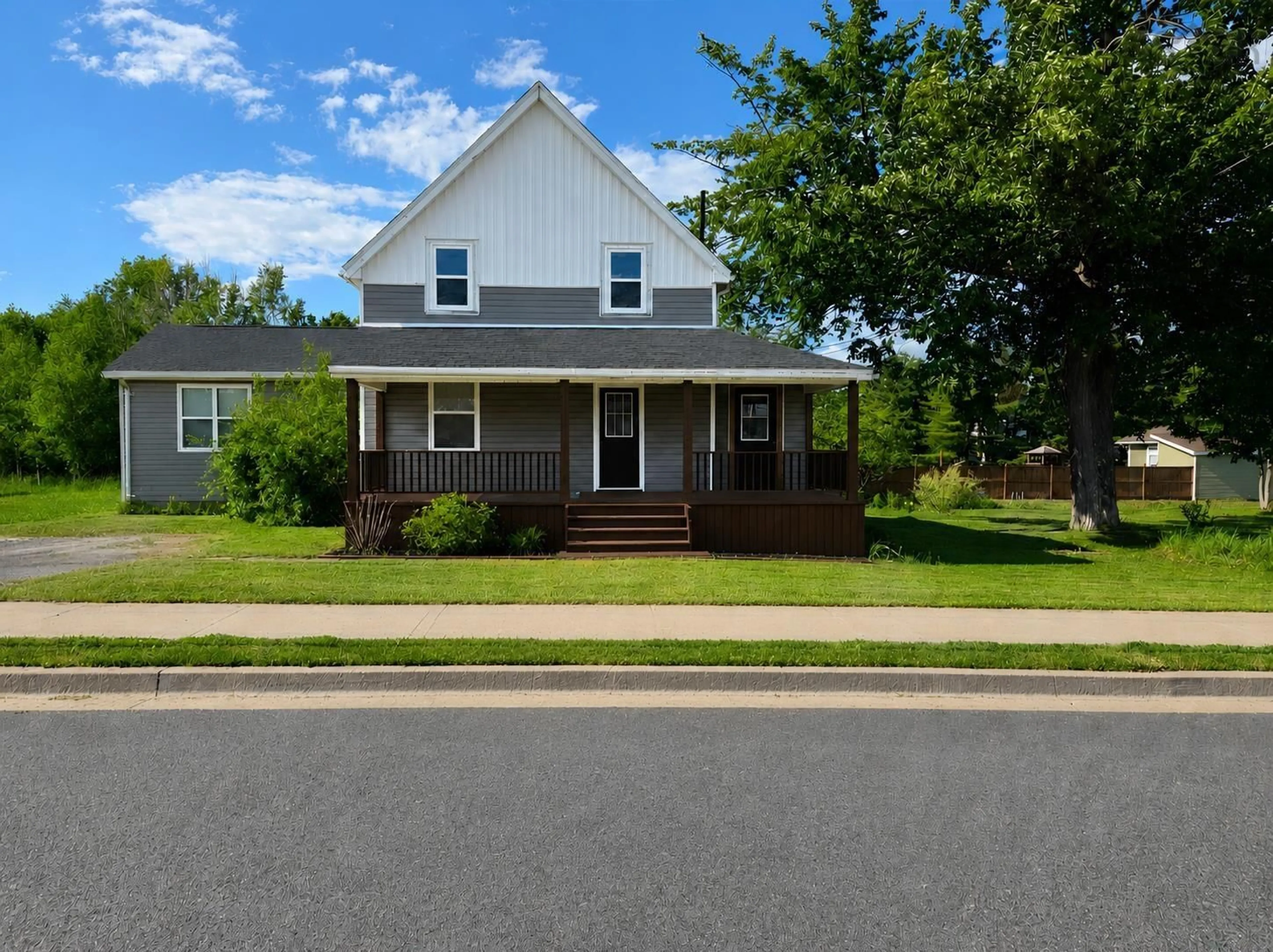 Home with vinyl exterior material, street for 16 School St, Hantsport Nova Scotia B0P 1P0