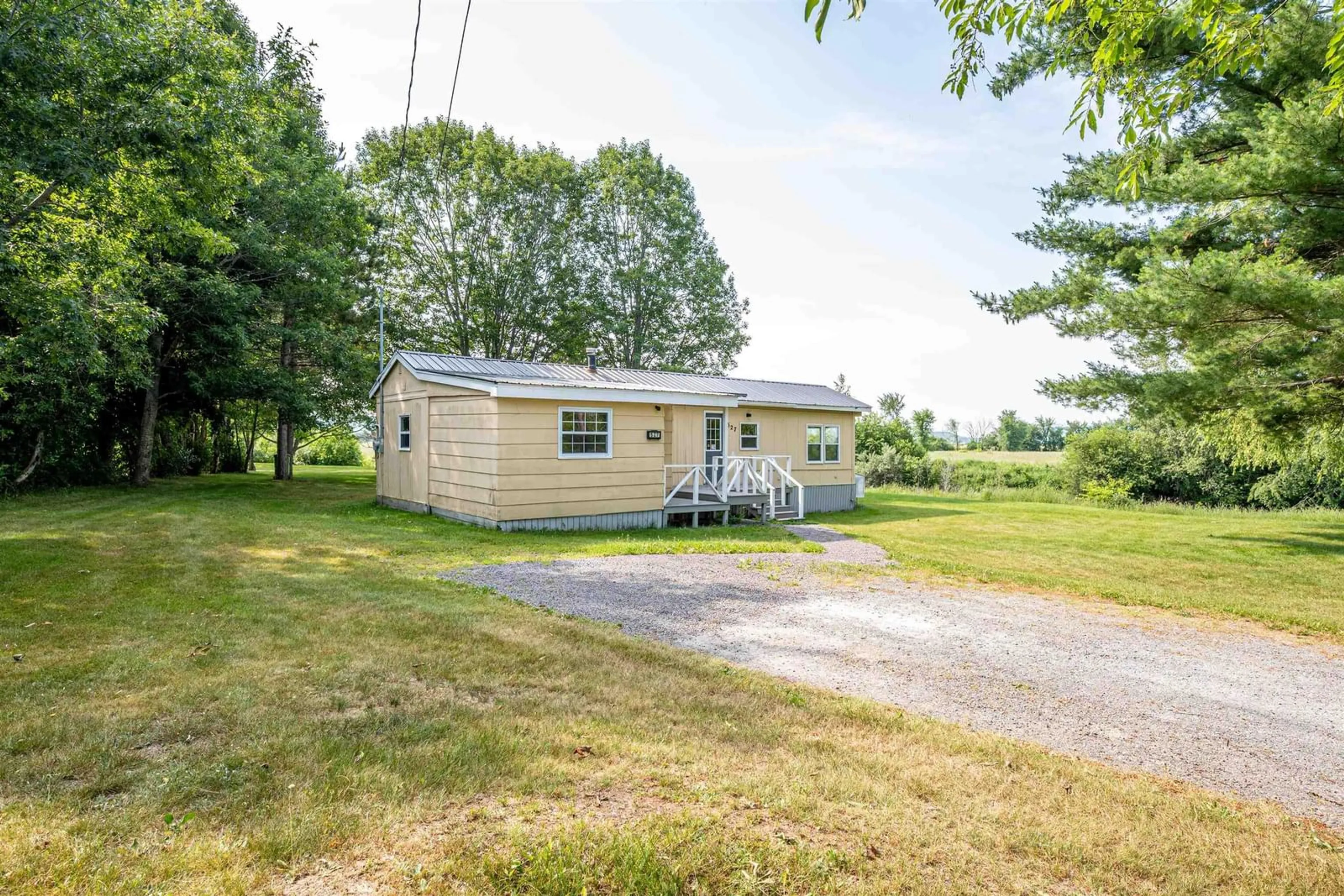 Unknown for 527 Falmouth Dyke Rd, Falmouth Nova Scotia B0P 1P0