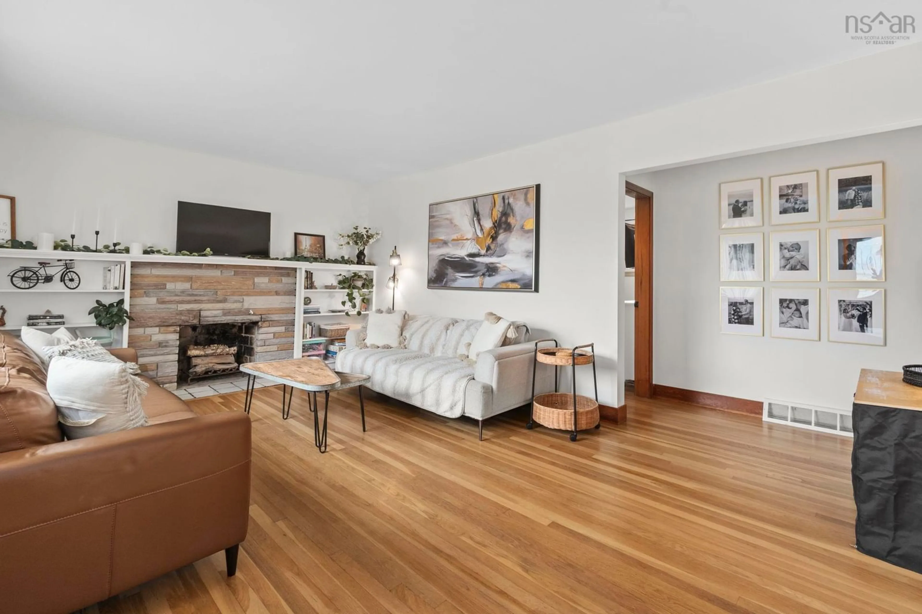 Living room with furniture, wood/laminate floor for 122 Sunnybrae Ave, Halifax Nova Scotia B3N 2H1