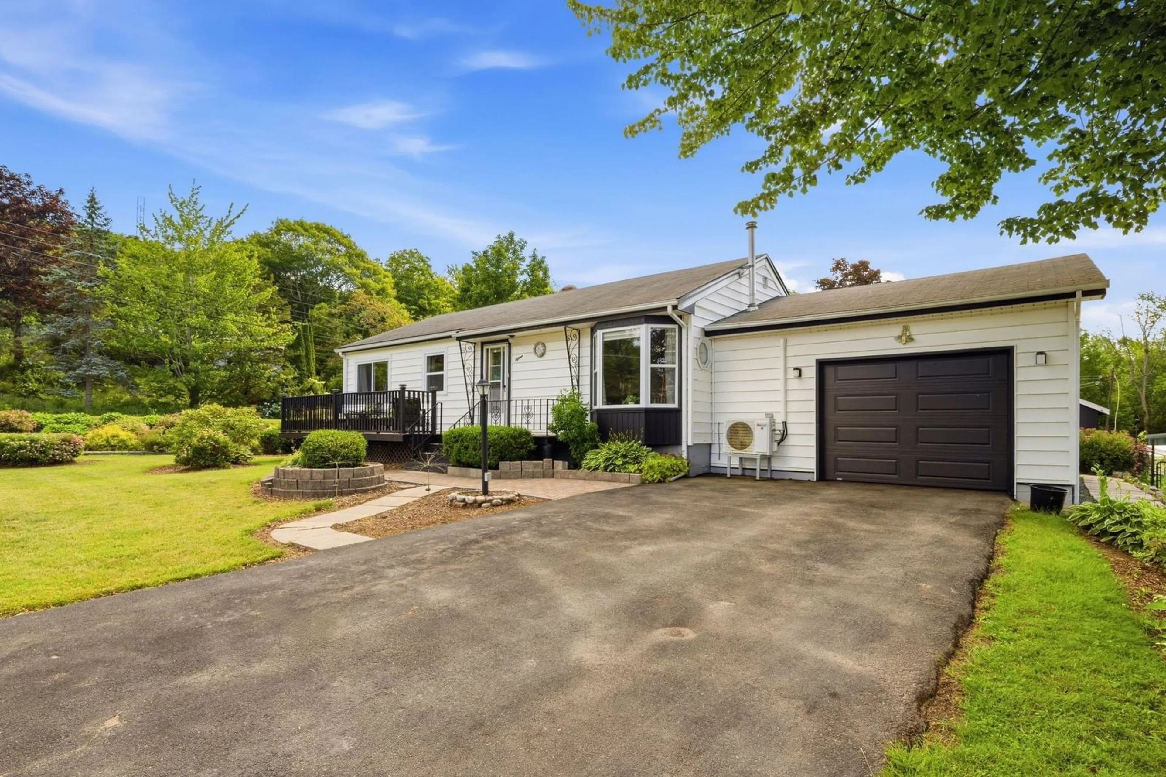 A pic from outside/outdoor area/front of a property/back of a property/a pic from drone, street for 15 Sibley St, Waverley Nova Scotia B2R 1G9