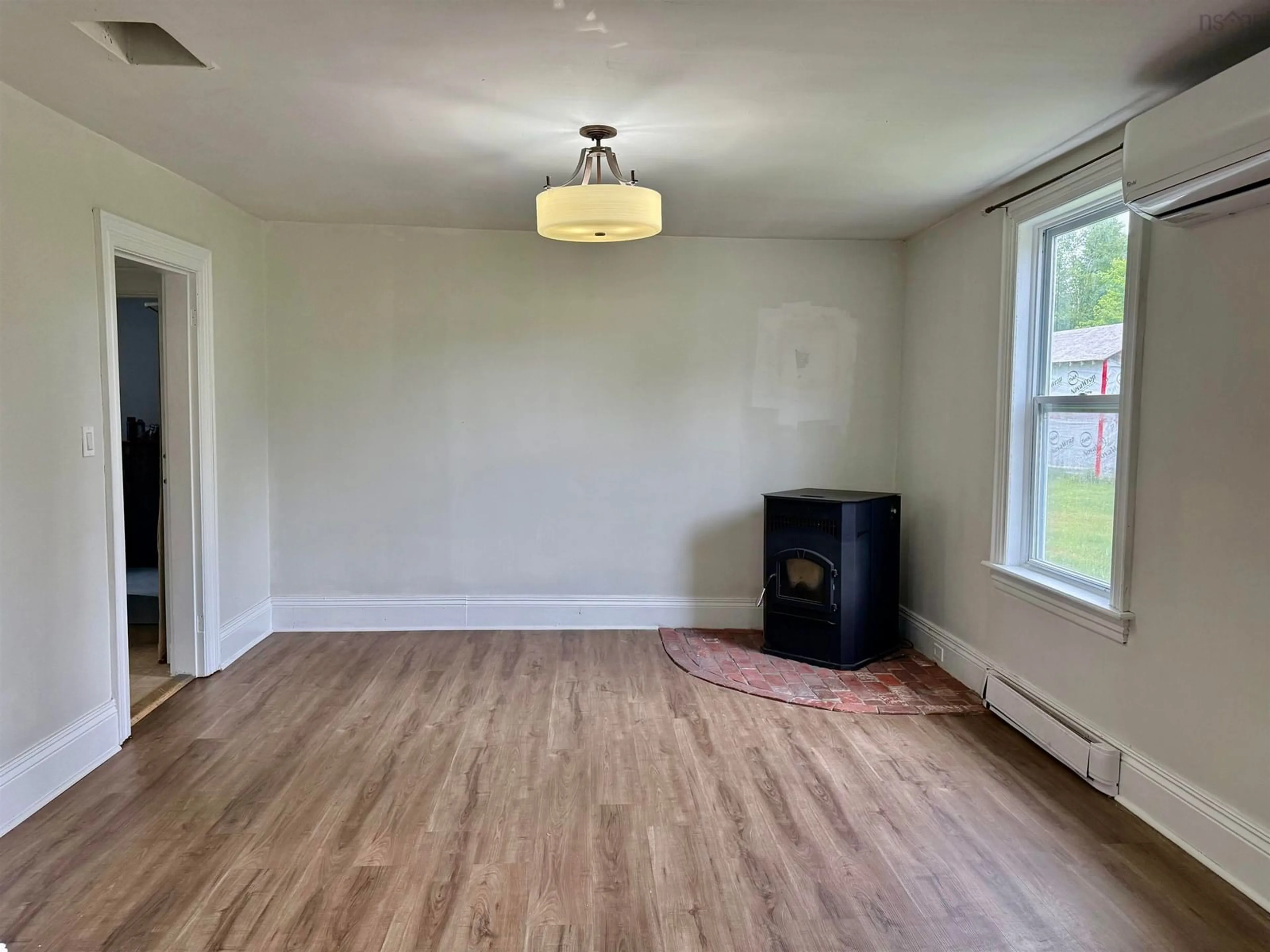 A pic of a room for 4342 Shore Rd, Ingomar Nova Scotia B0T 1W0