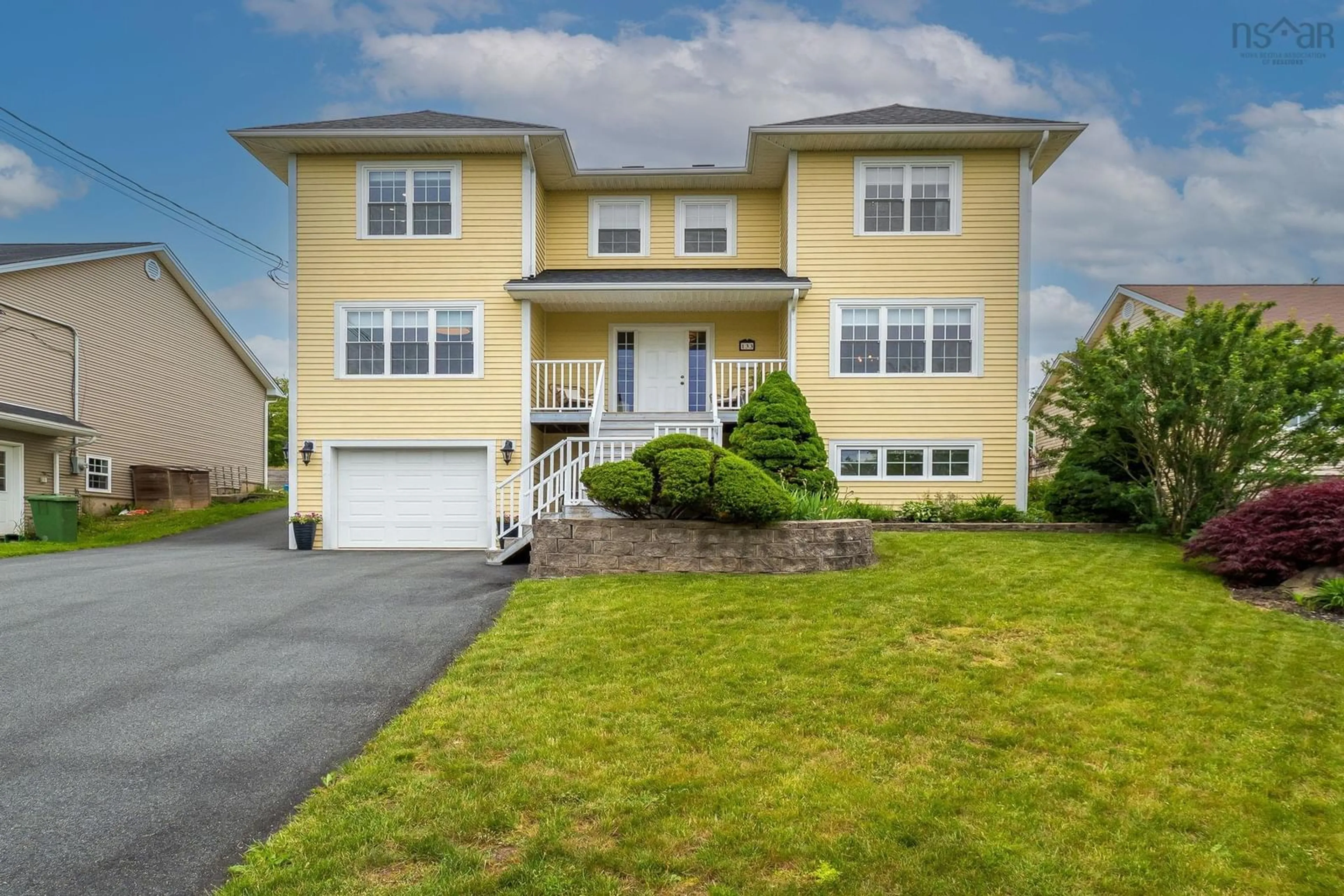 Home with vinyl exterior material, street for 133 Lundy  Dartmouth B2ws3s Dr, Cole Harbour Nova Scotia B2W 3S3