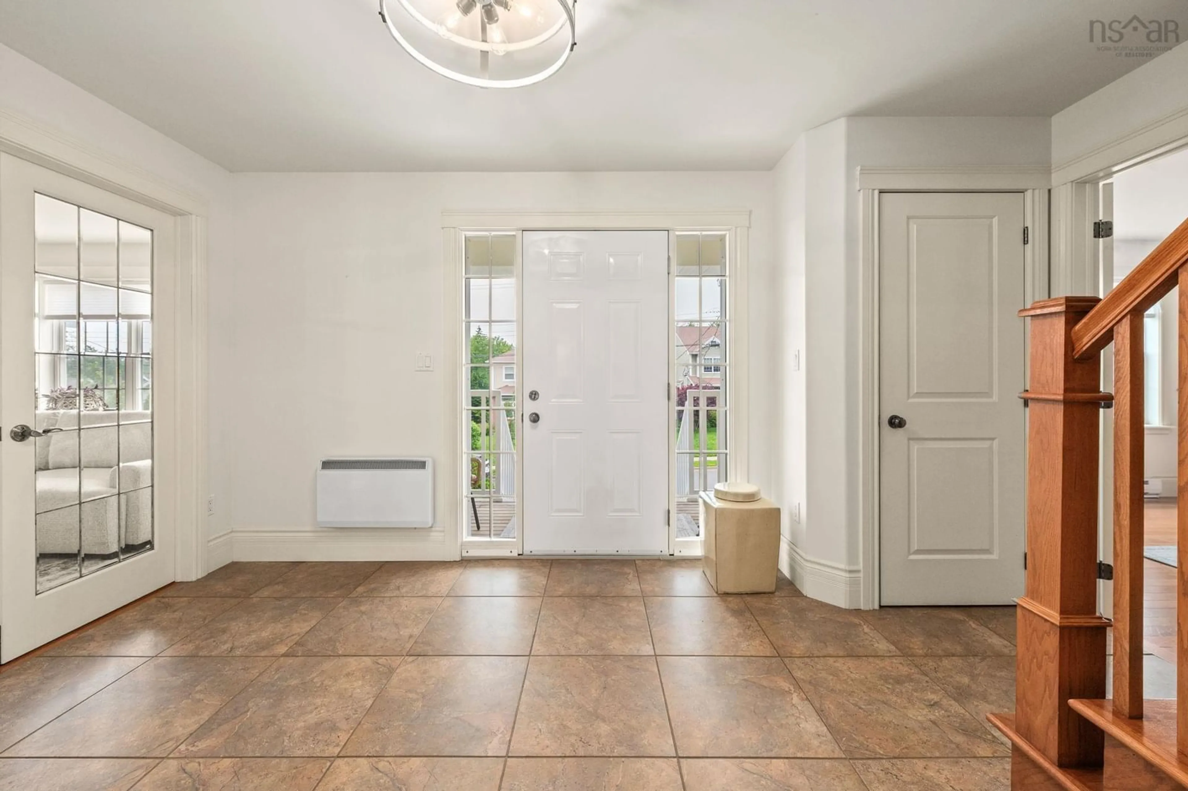 Indoor entryway for 133 Lundy Dartmouth B2ws3s Dr, Cole Harbour Nova Scotia B2W 3S3